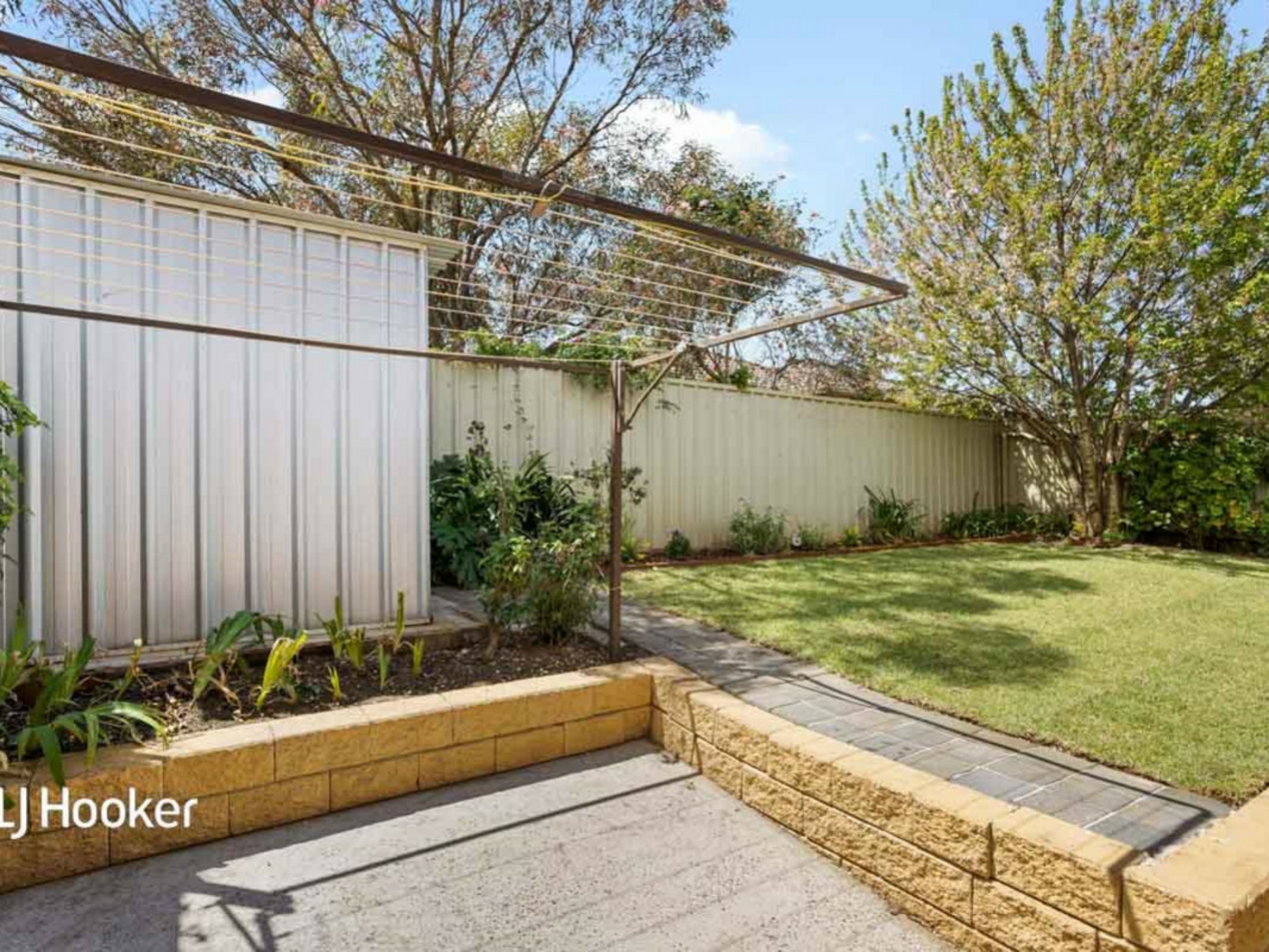 14 Nella Dan Court, GREENWITH
