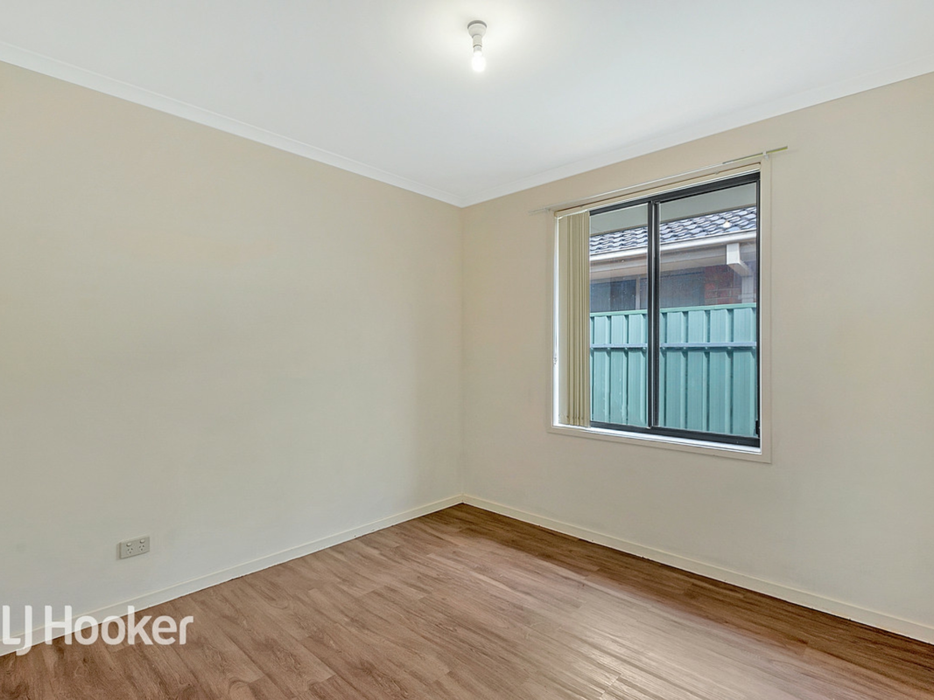17 Orange Parade, MUNNO PARA WEST