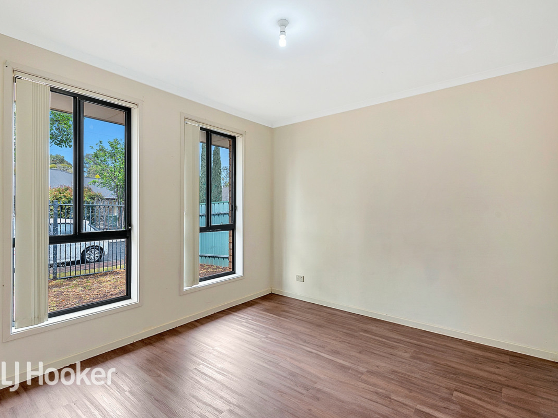 17 Orange Parade, MUNNO PARA WEST