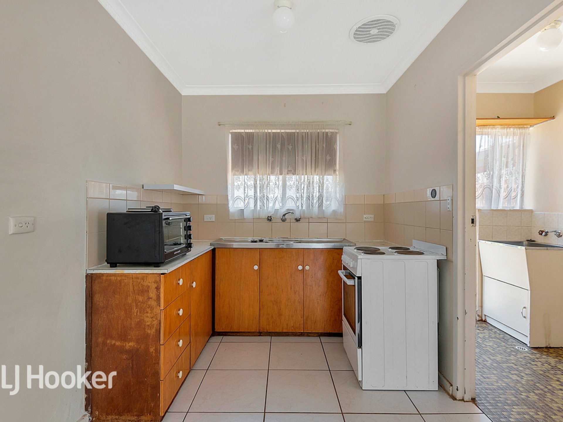 5/6 Commercial Road, SALISBURY