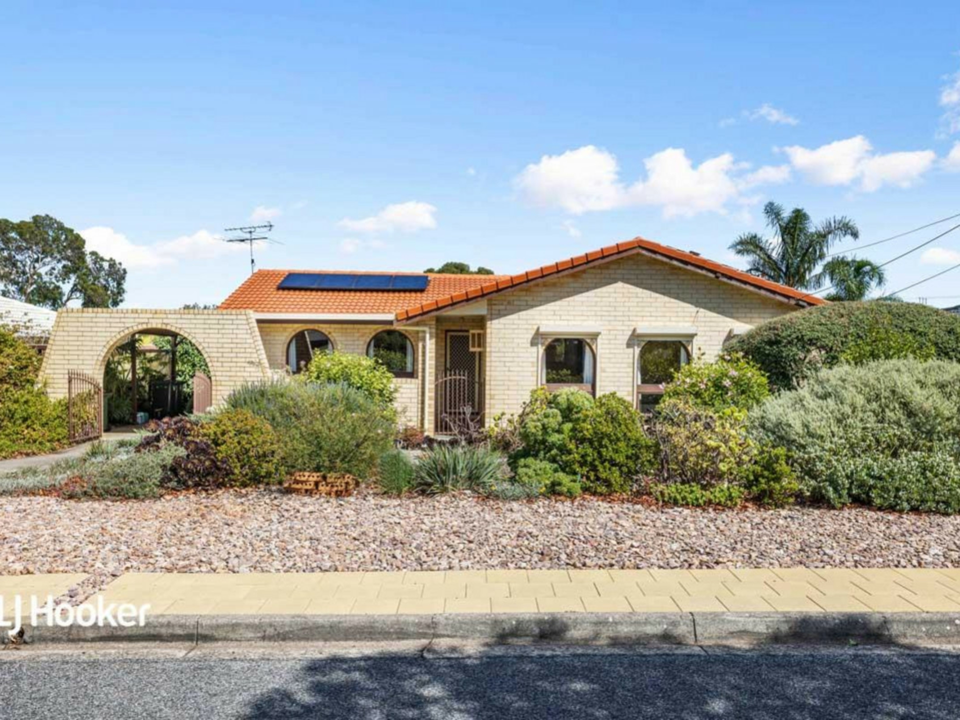 28 Hoylake Crescent, FAIRVIEW PARK