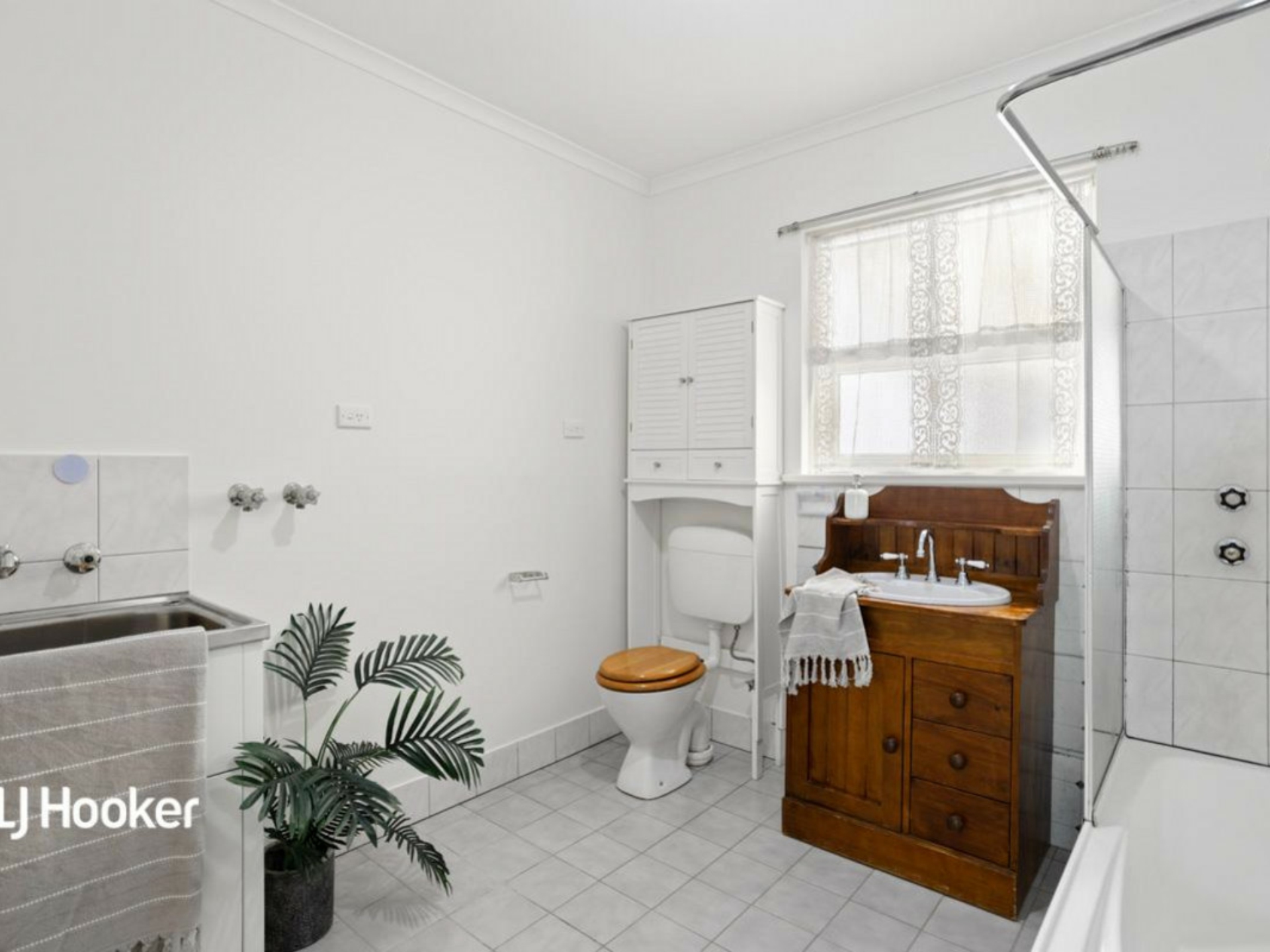 1/1 Lothian Avenue, WINDSOR GARDENS