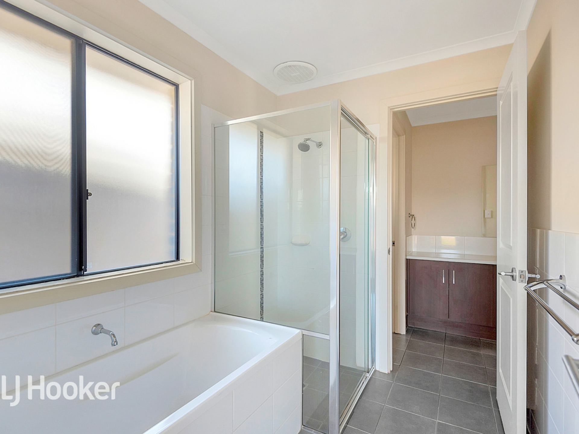 24 Neilson Court, MUNNO PARA WEST