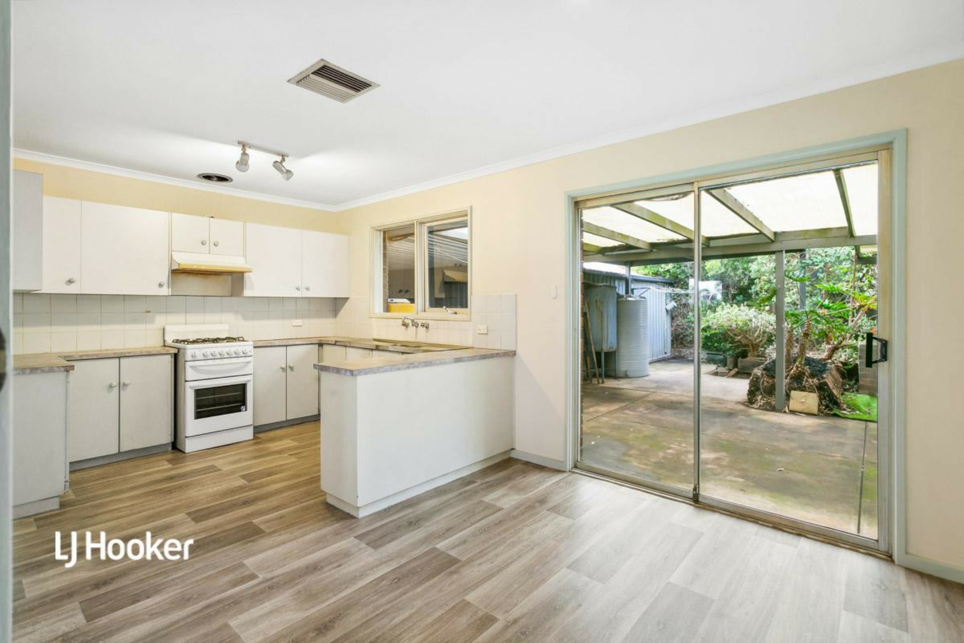 39 Kurrajong Street, SURREY DOWNS