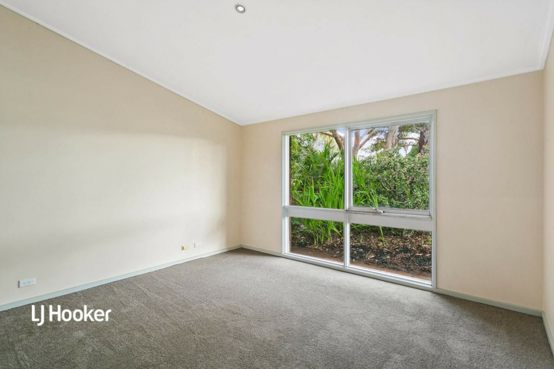 39 Kurrajong Street, SURREY DOWNS