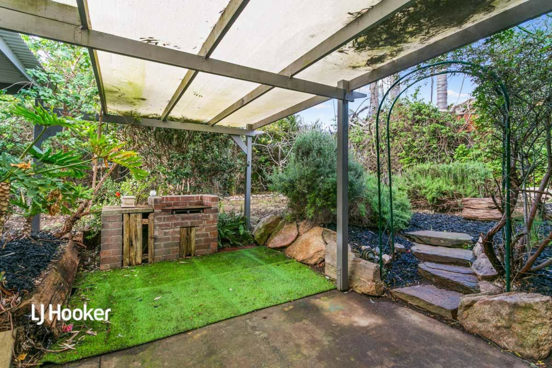 39 Kurrajong Street, SURREY DOWNS