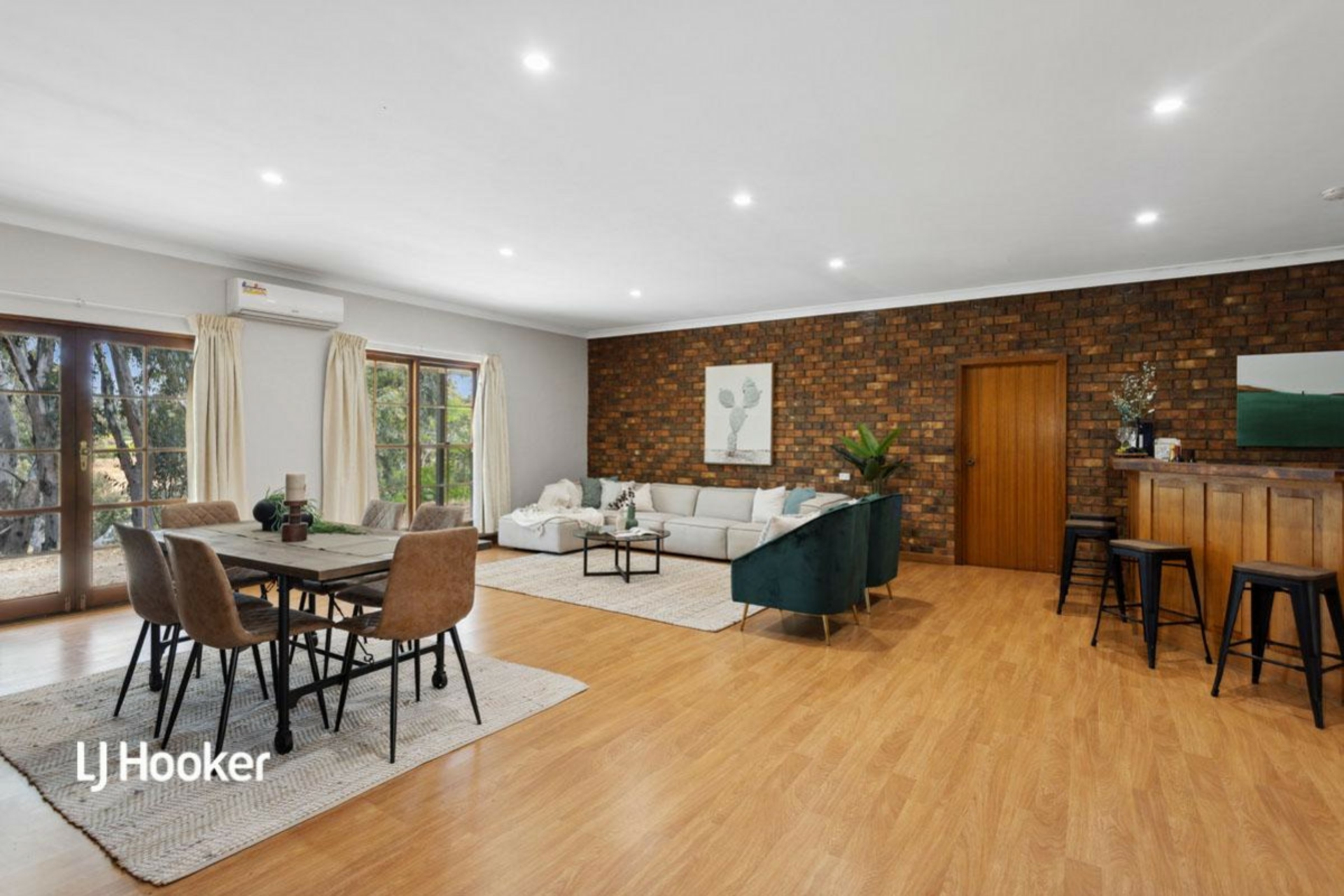 197 Tippett Road, CHAIN OF PONDS