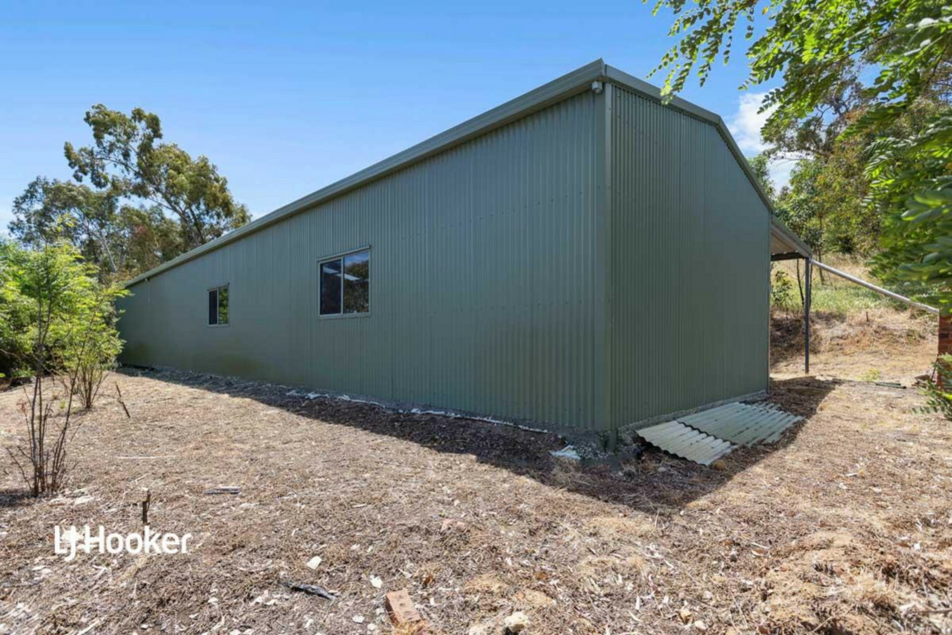 197 Tippett Road, CHAIN OF PONDS