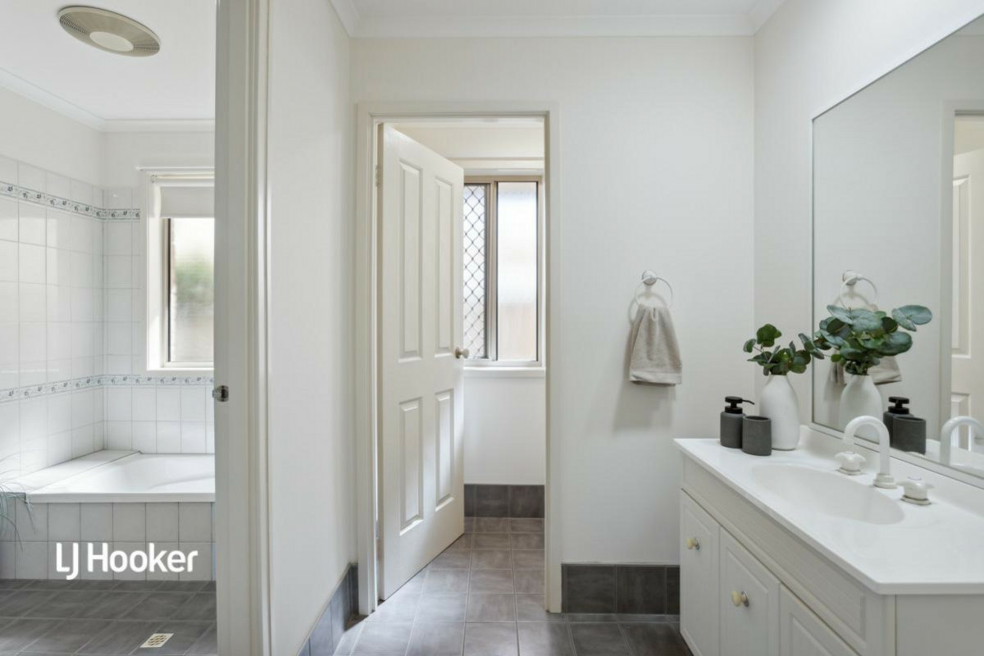 2 Elmwood Rise, GOLDEN GROVE