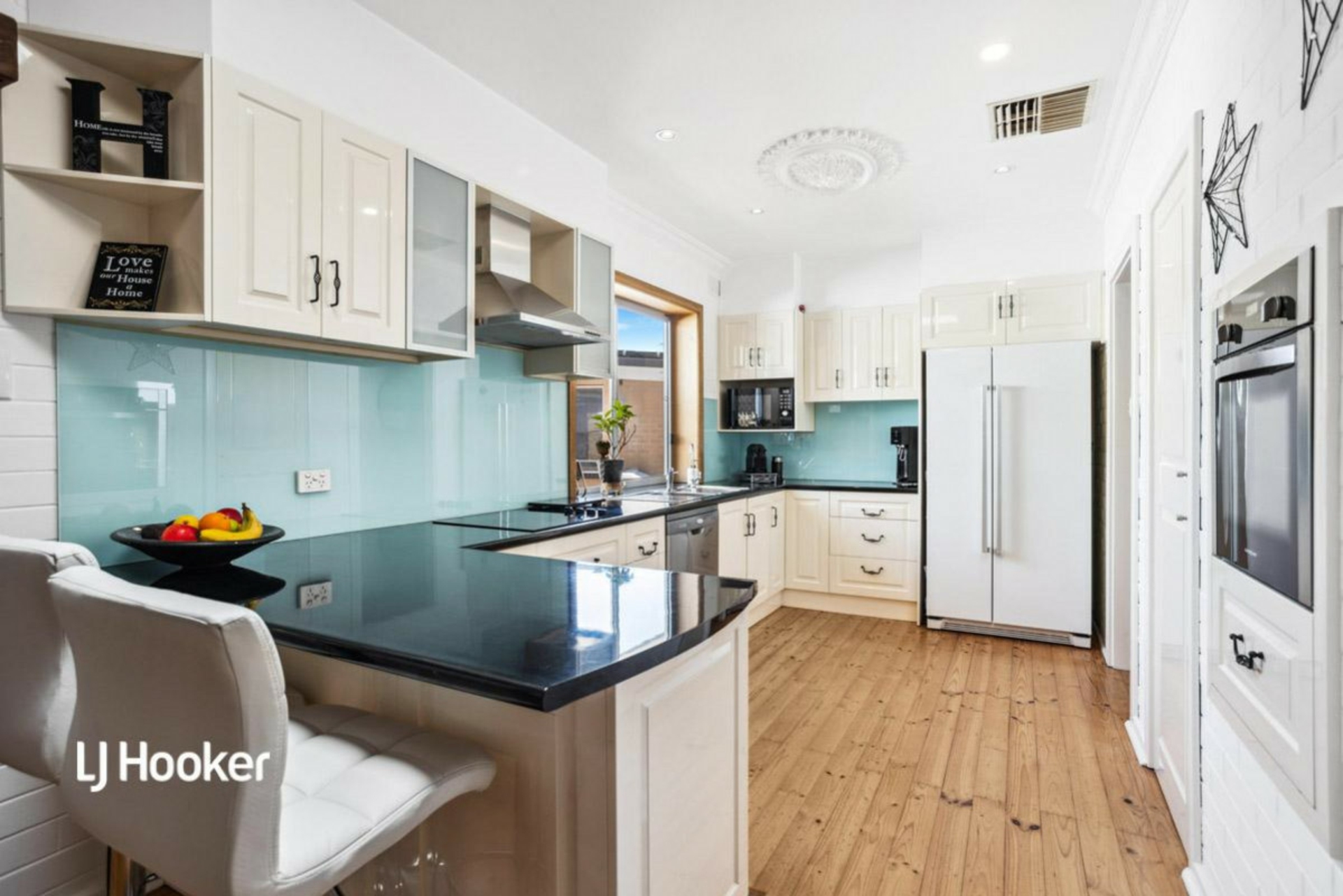 19 Sunnyview Crescent Ridgehaven SA House for Sale LJ Hooker