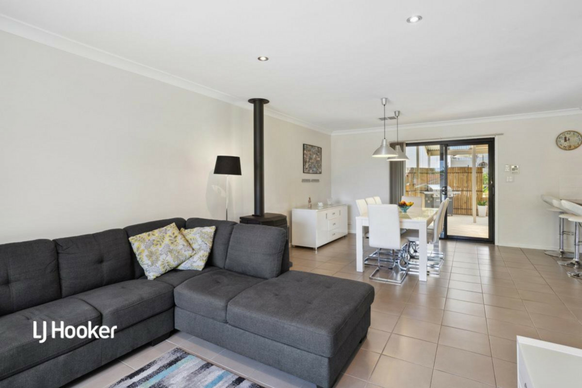 3 Lydia Avenue, SURREY DOWNS