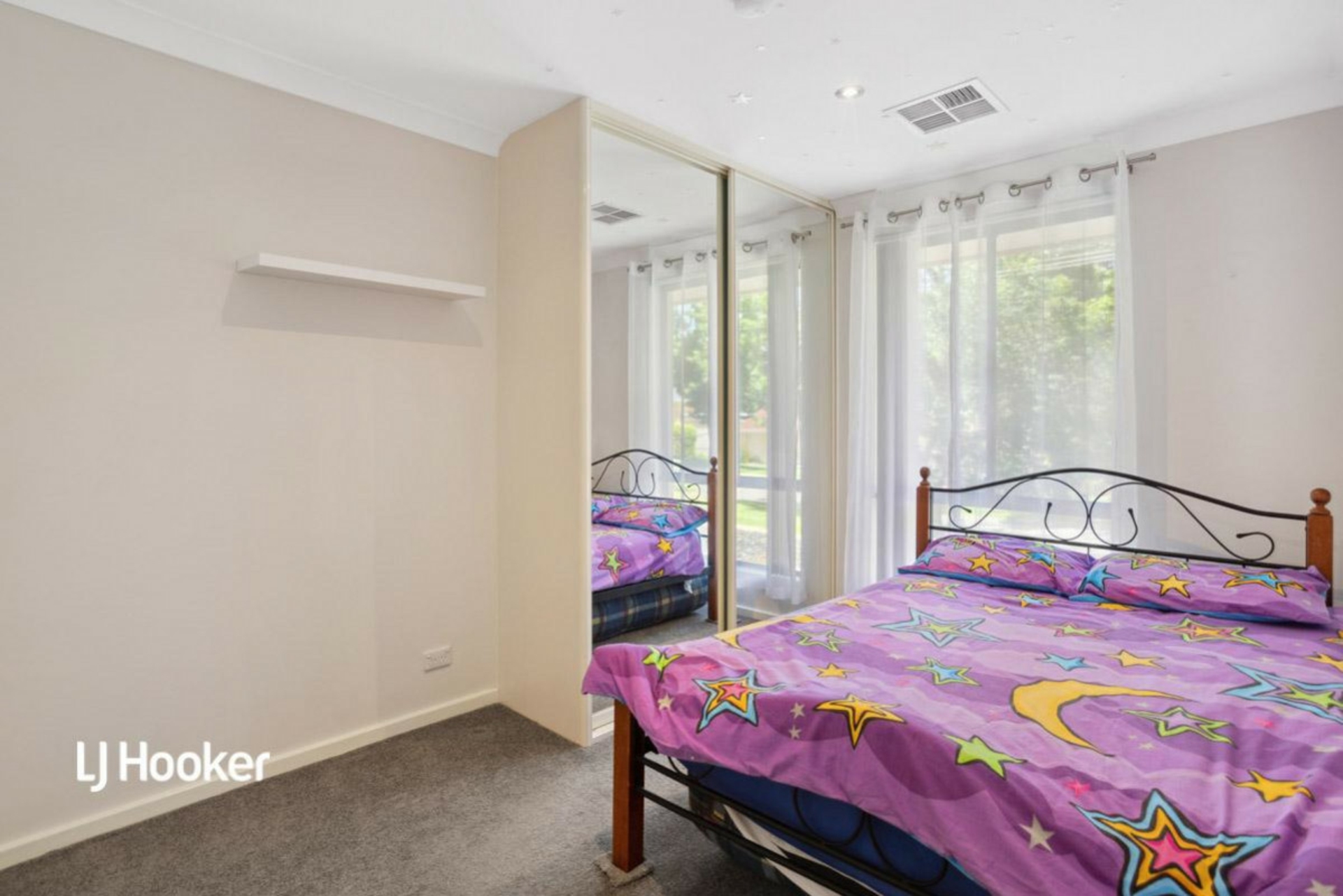 3 Lydia Avenue, SURREY DOWNS