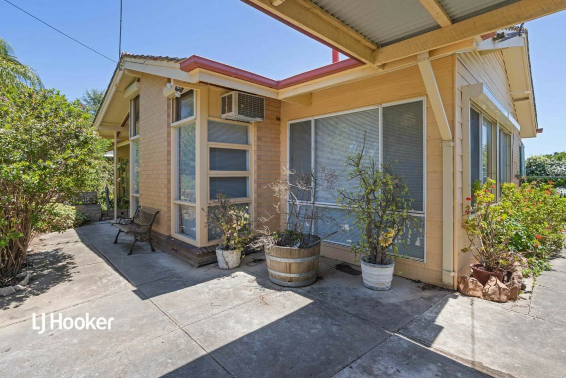 11 Gothic Drive, PARADISE