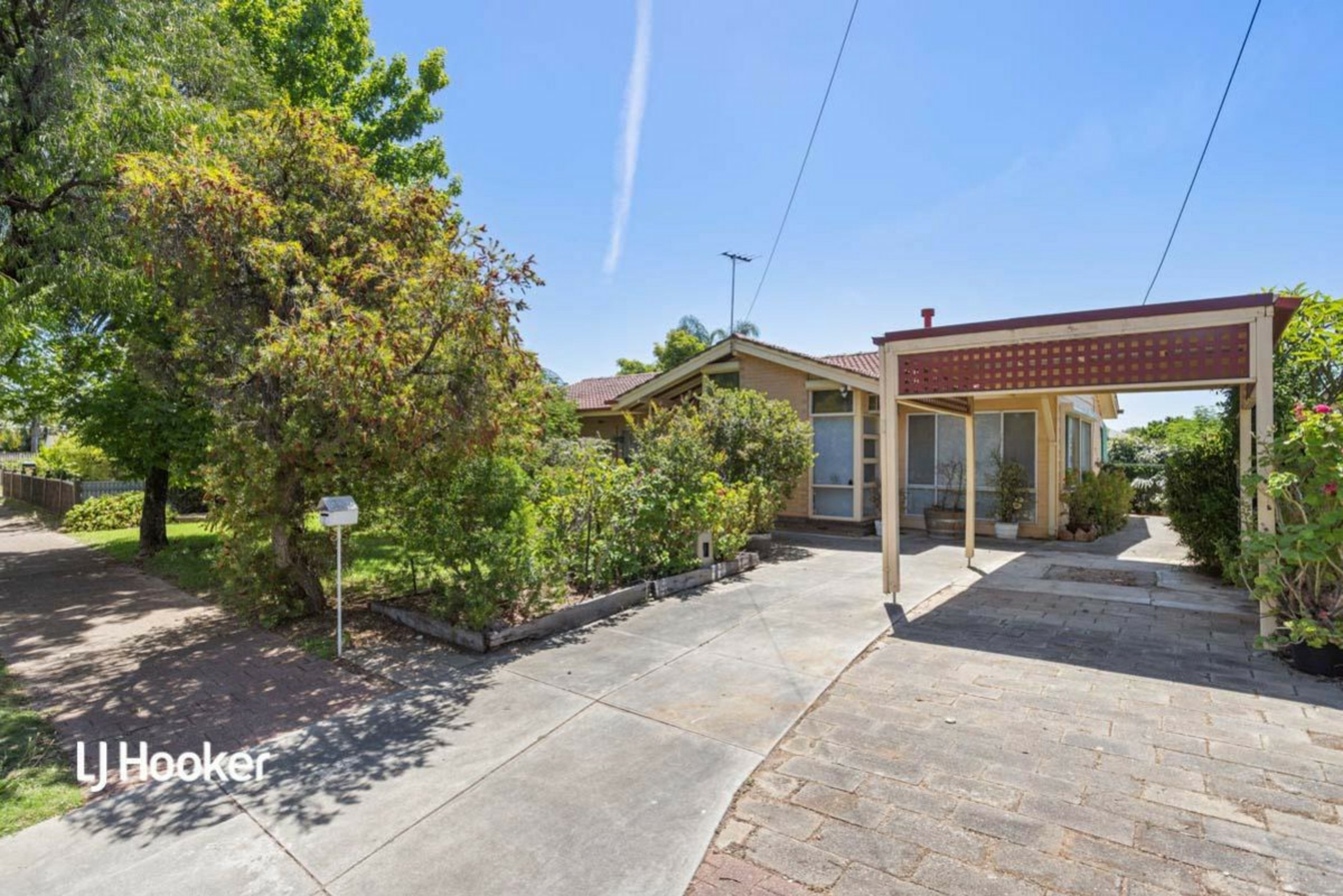 11 Gothic Drive, PARADISE