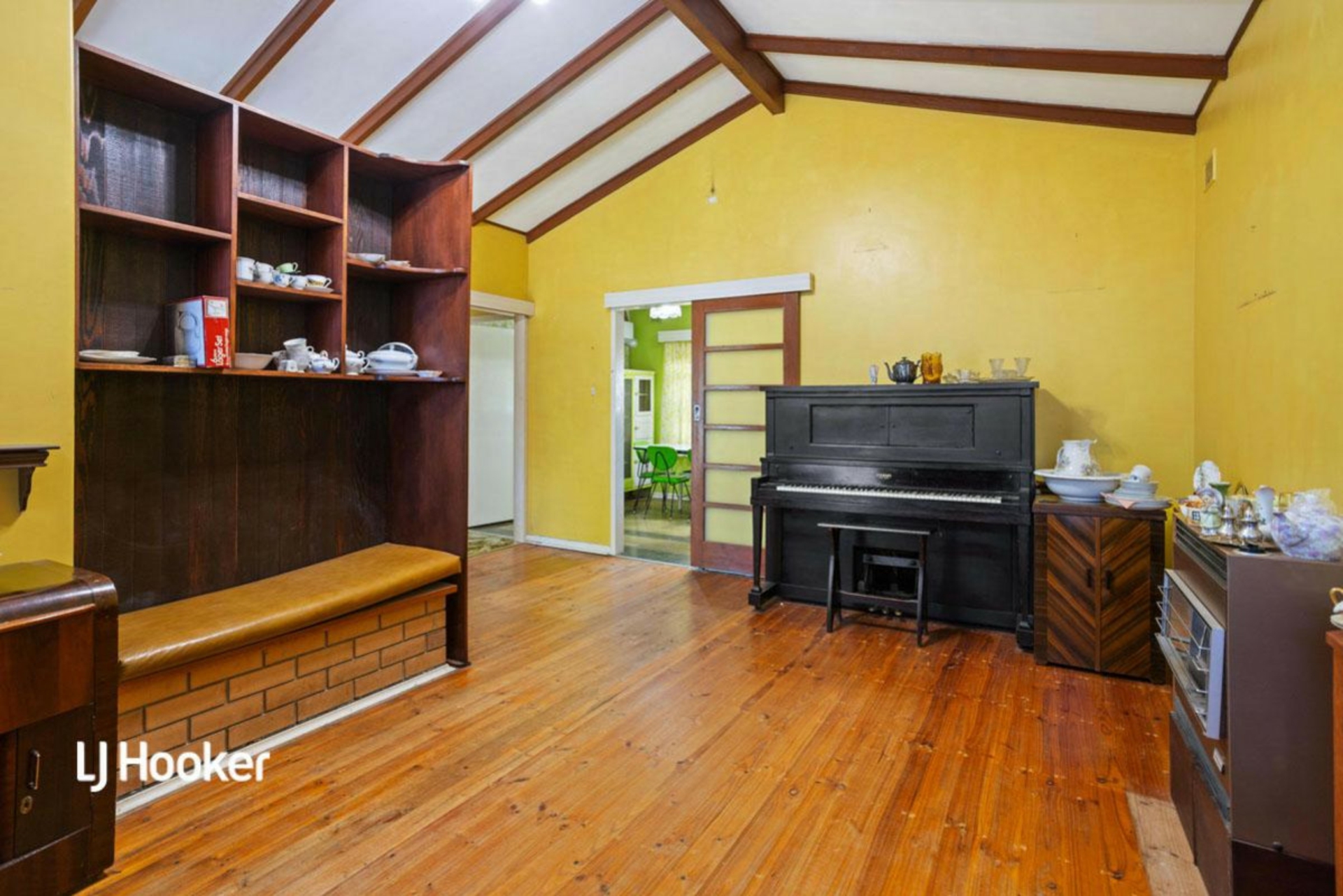 11 Gothic Drive, PARADISE