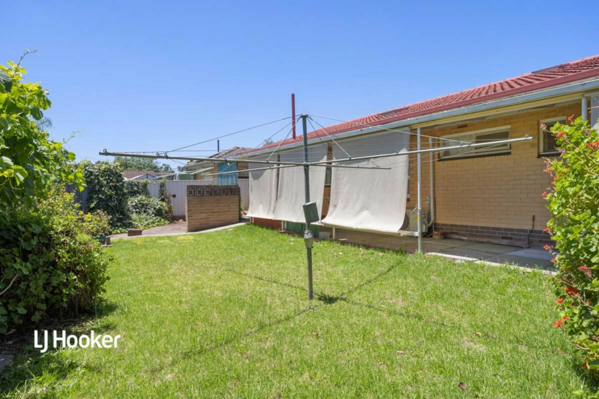 11 Gothic Drive, PARADISE