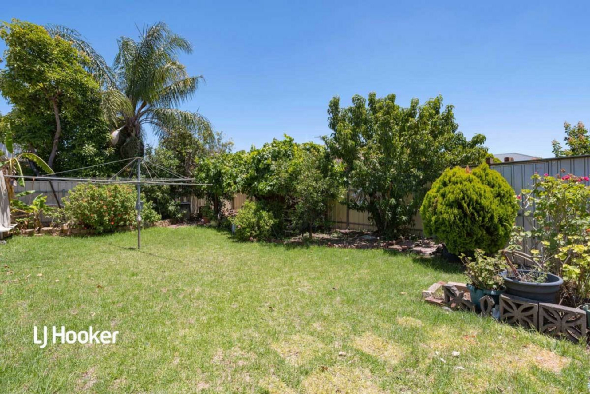 11 Gothic Drive, PARADISE