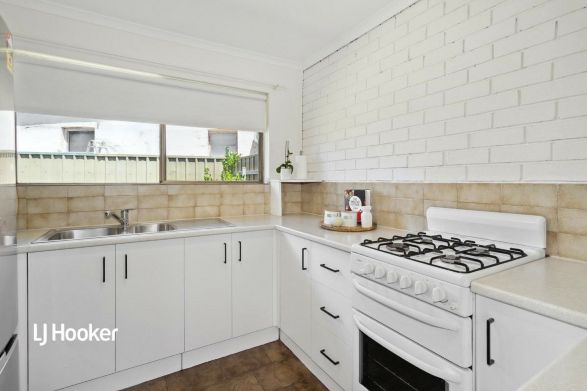 2/718 Lower North East Road, PARADISE