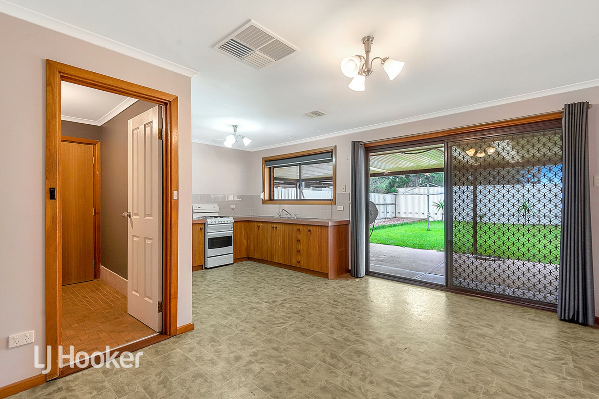 132 Andrew Smith Drive Parafield Gardens SA House for Rent LJ Hooker