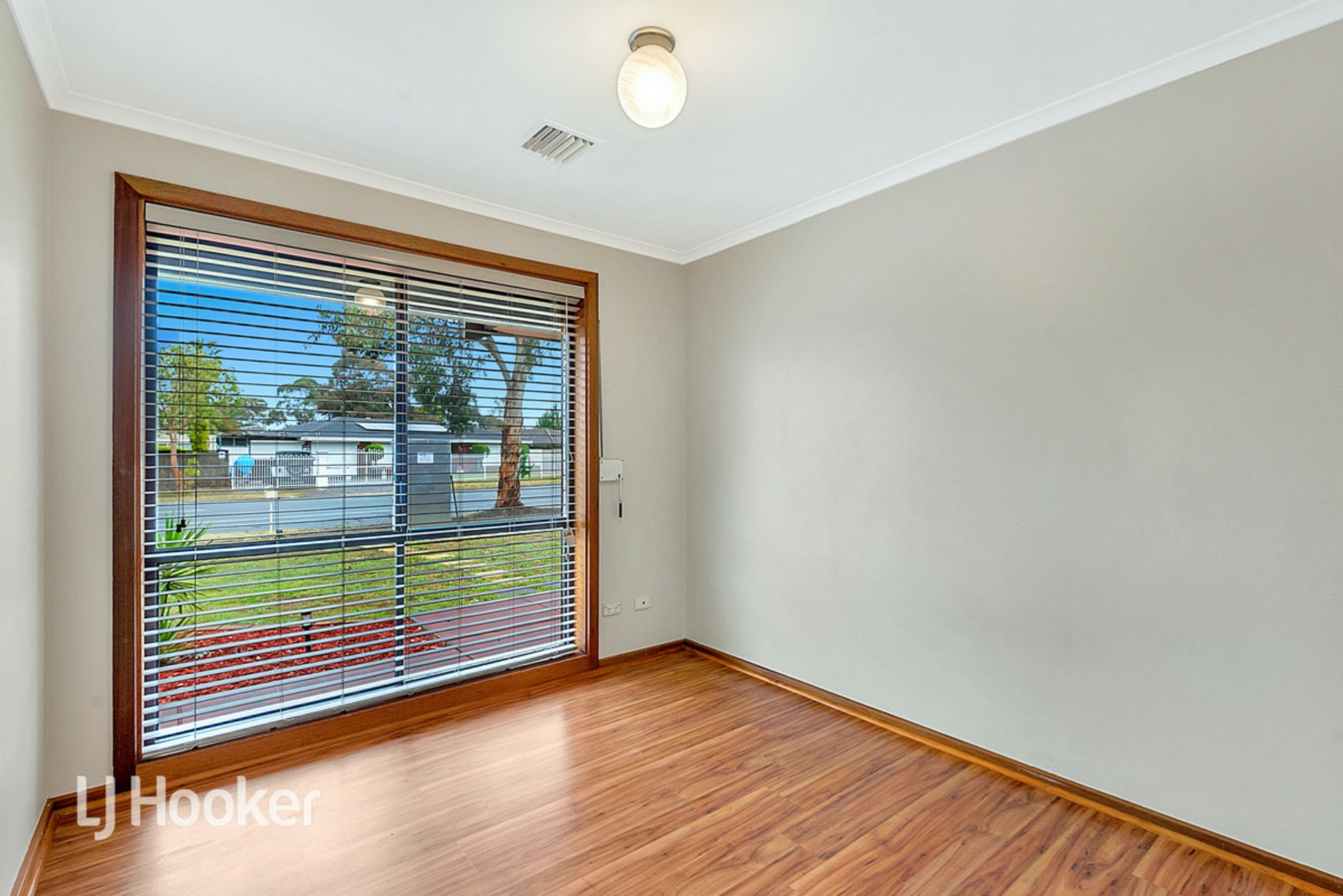 132 Andrew Smith Drive Parafield Gardens SA Property Details LJ Hooker