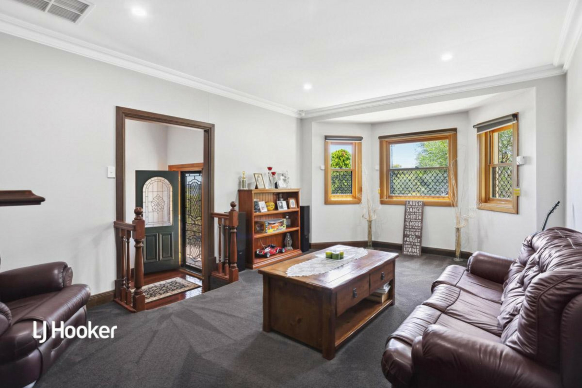 1 Crest Court, Gulfview Heights