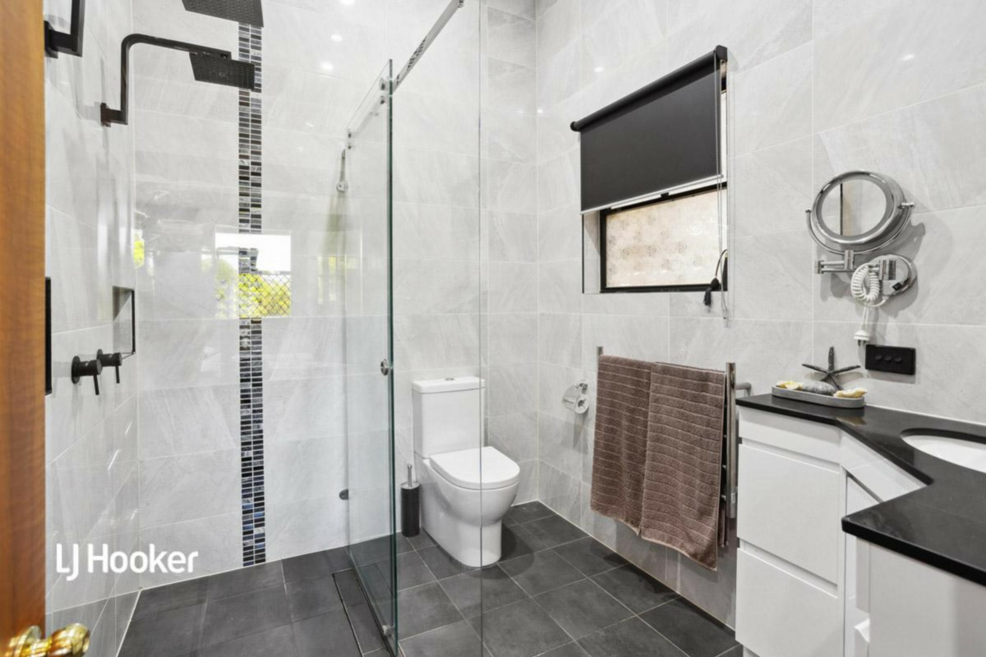 1 Crest Court, Gulfview Heights