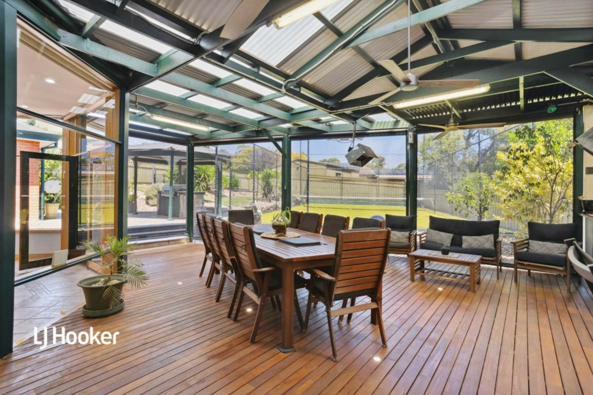 1 Crest Court, Gulfview Heights