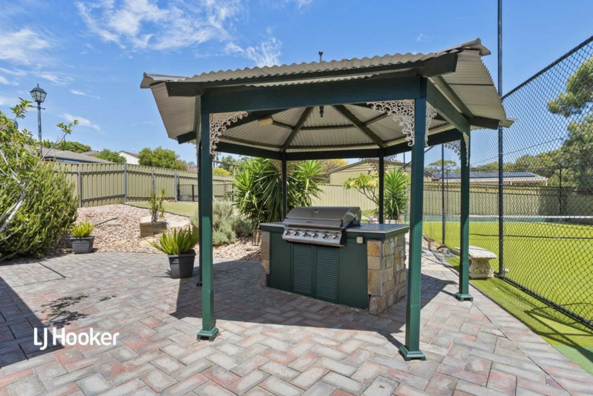 1 Crest Court, Gulfview Heights
