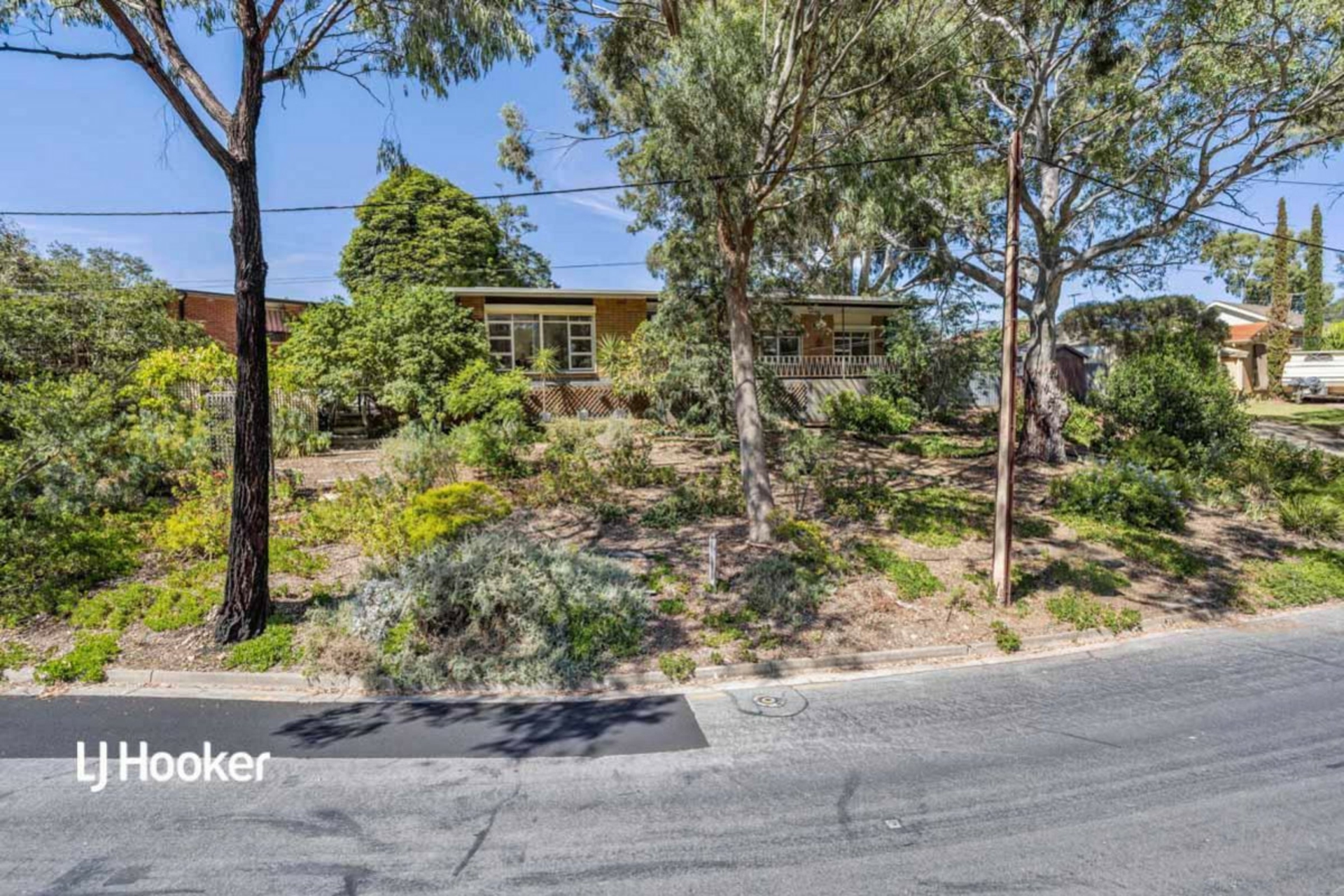 77 Rutherglen Avenue, VALLEY VIEW