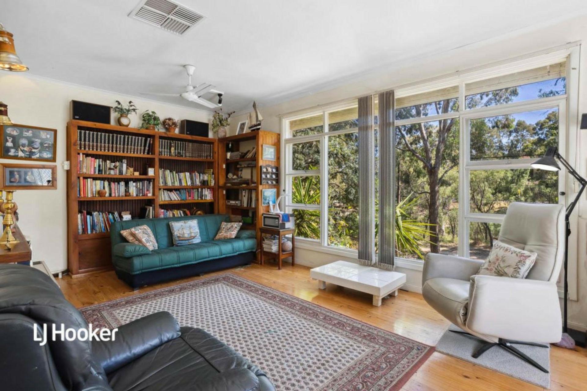 77 Rutherglen Avenue, VALLEY VIEW
