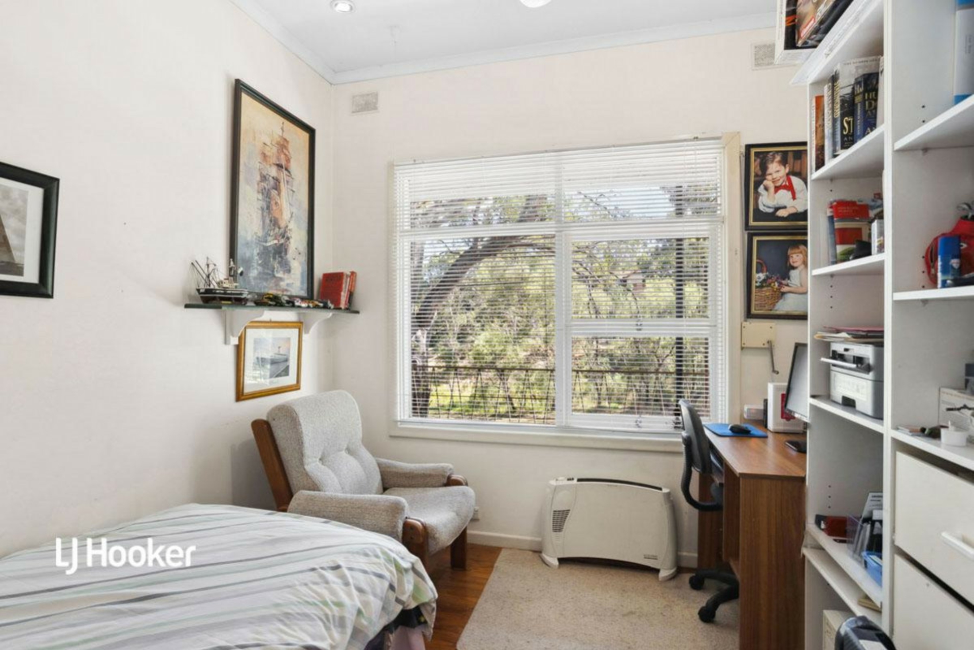 77 Rutherglen Avenue, VALLEY VIEW