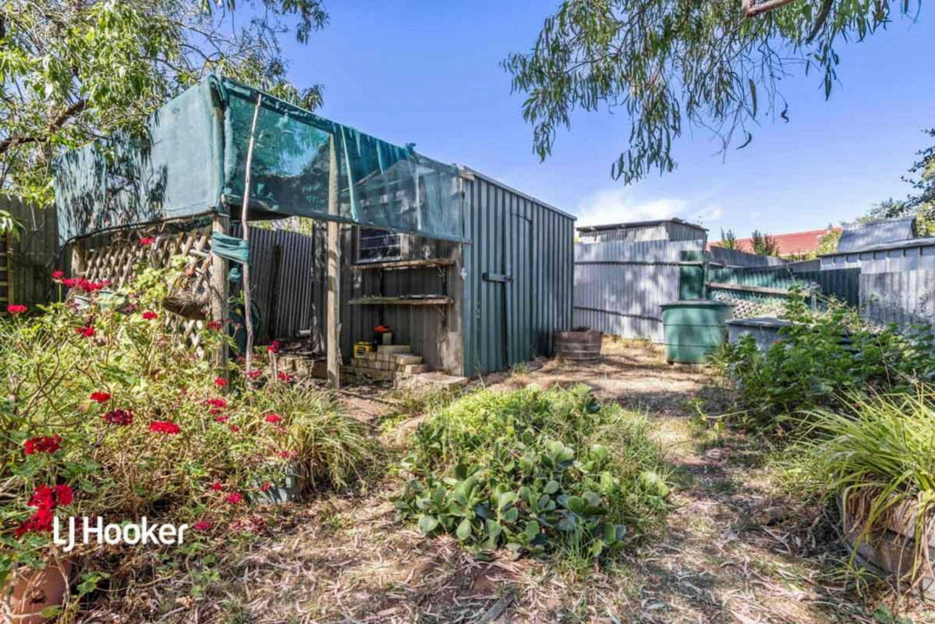 77 Rutherglen Avenue, VALLEY VIEW