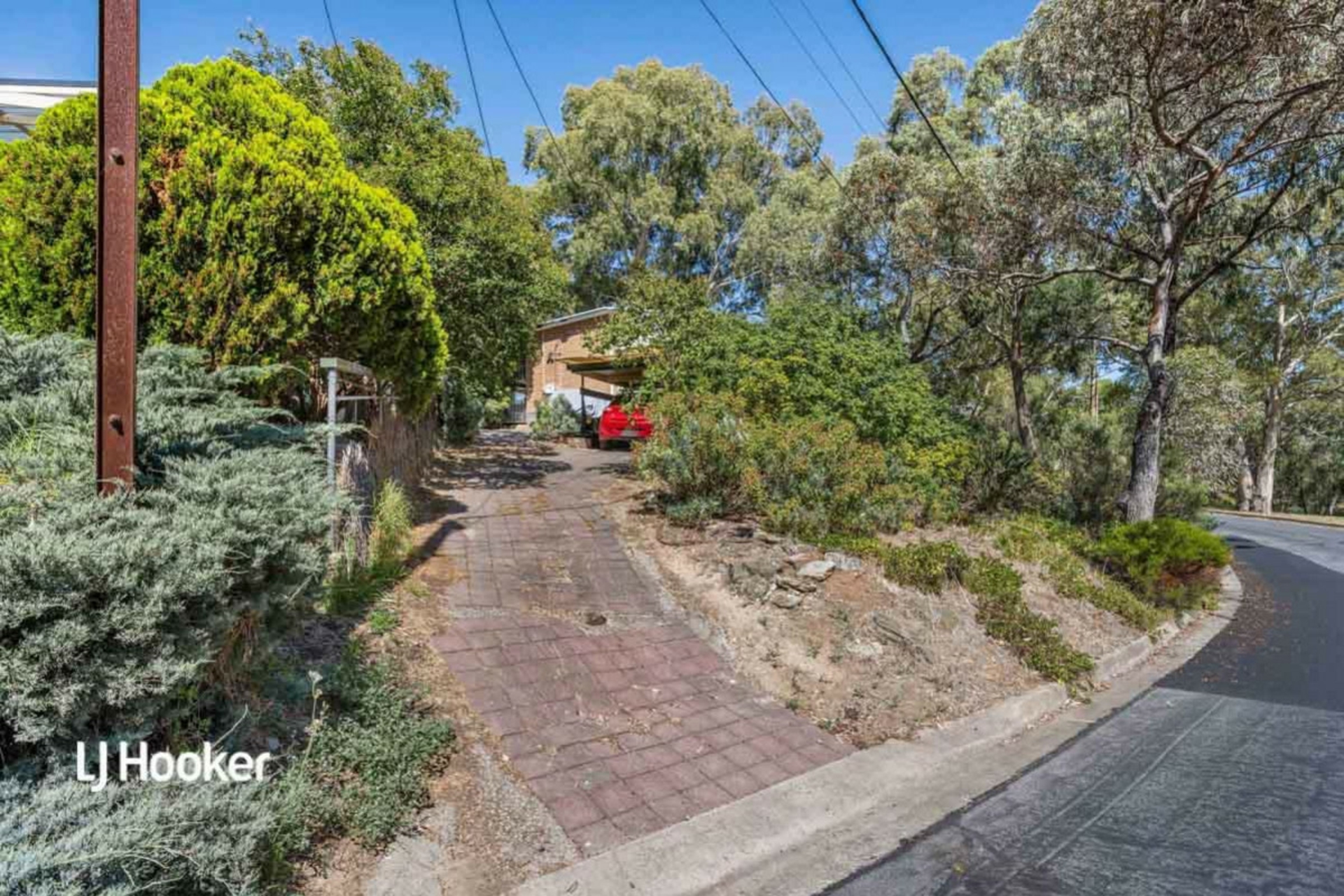 77 Rutherglen Avenue, VALLEY VIEW