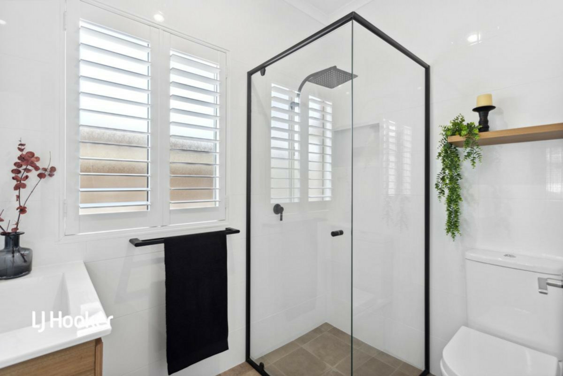 4 Crown Court, GULFVIEW HEIGHTS
