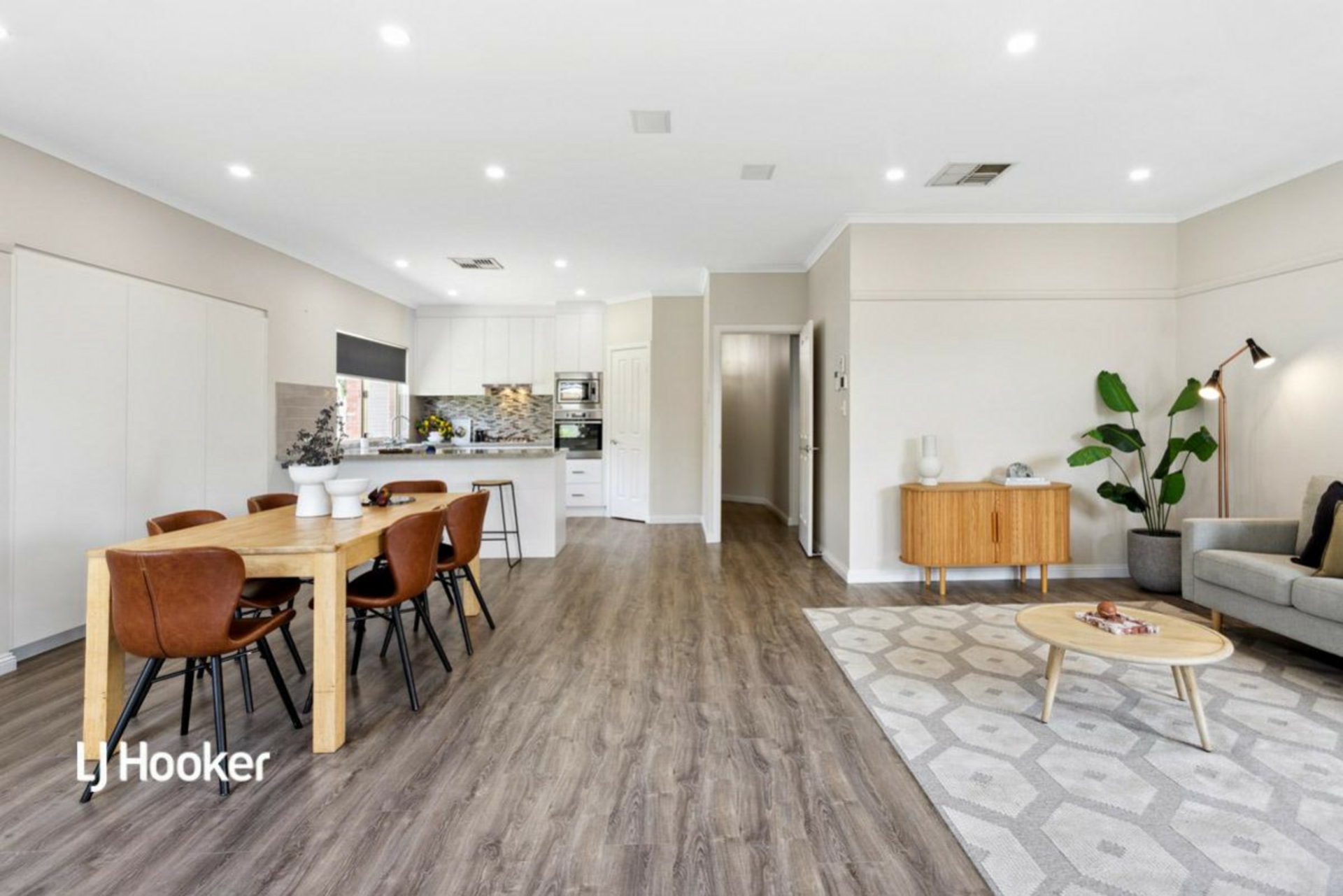 4 Crown Court, GULFVIEW HEIGHTS