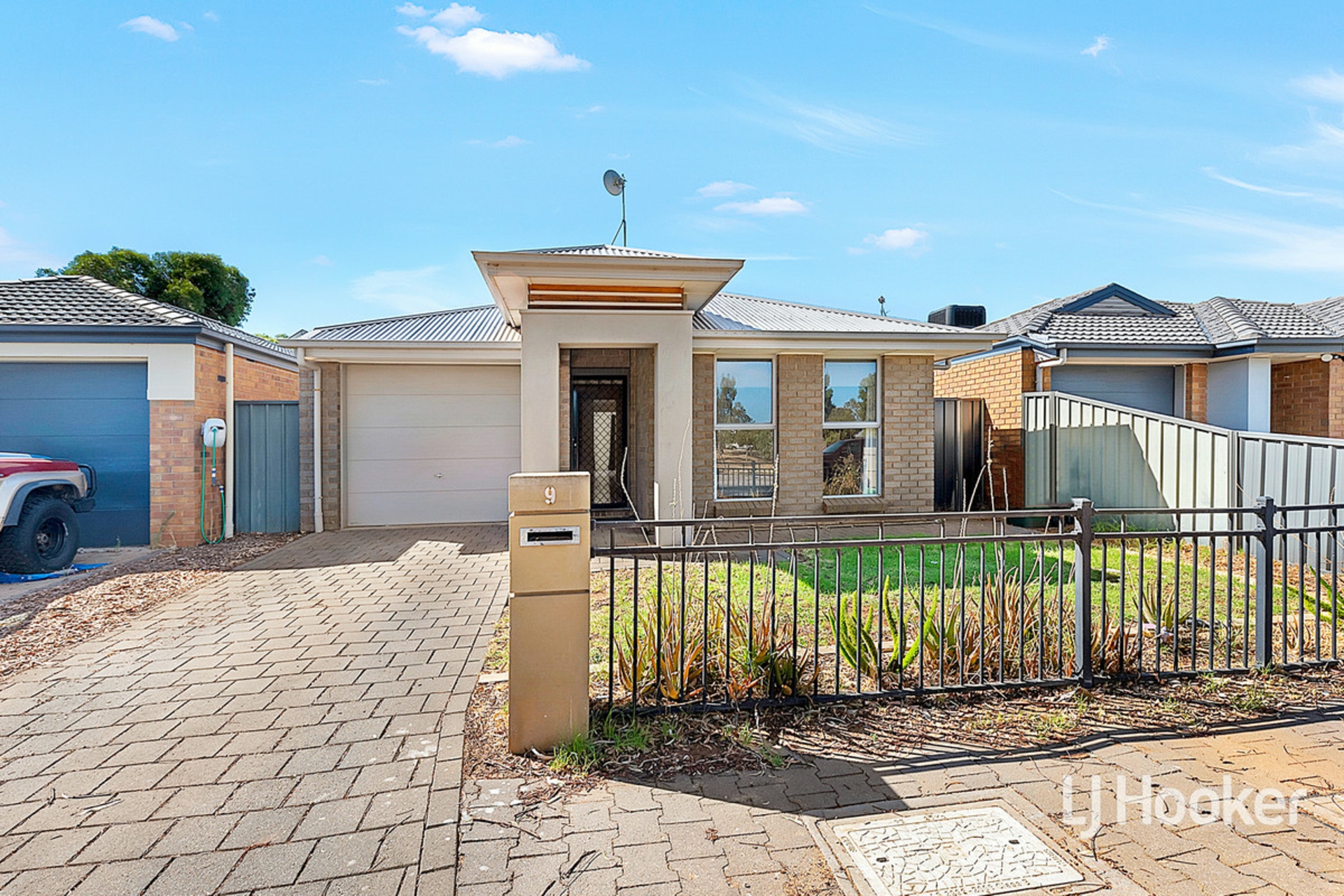 9 Minindee Avenue, ANDREWS FARM