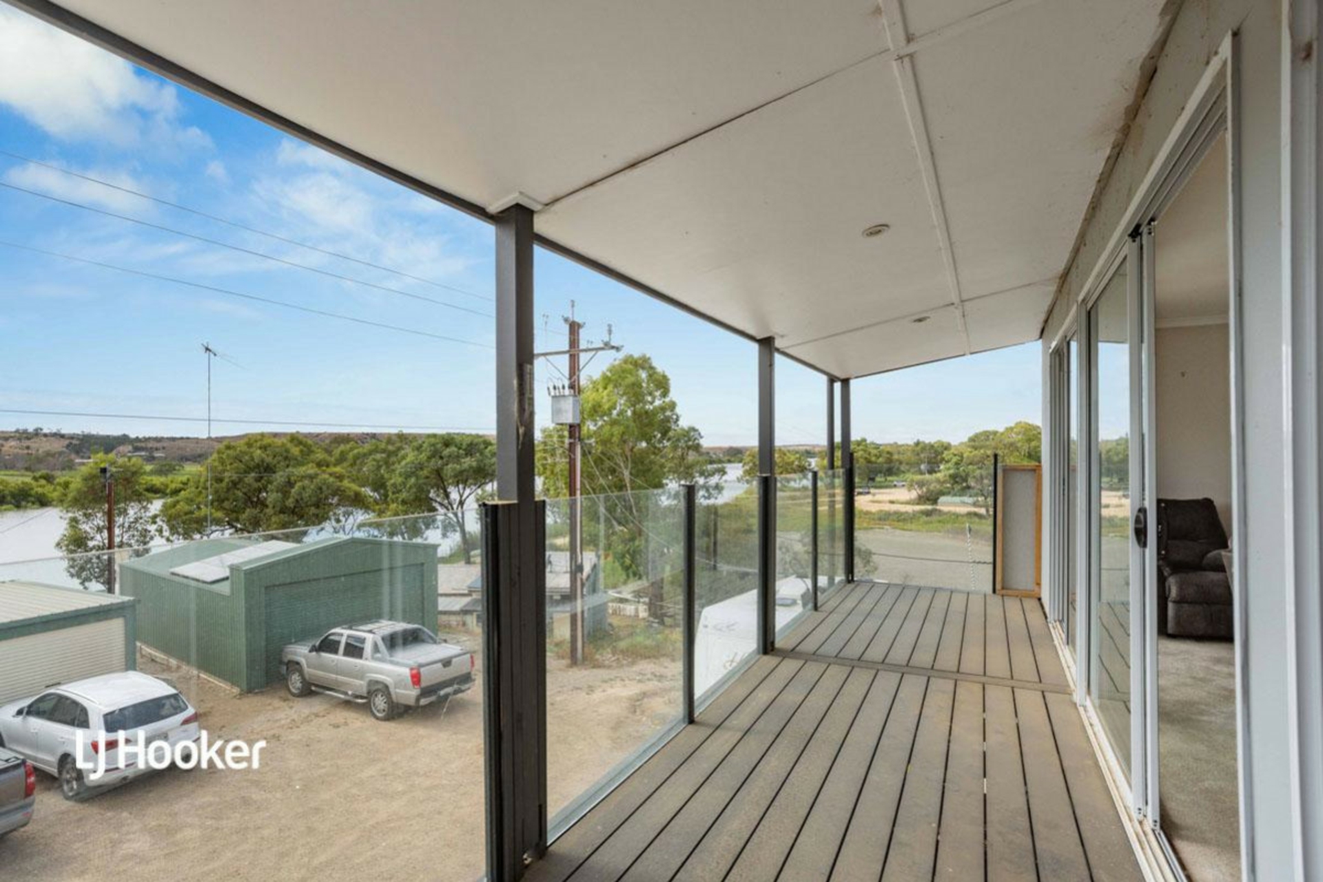 2 Mathews Circuit, WOODLANE