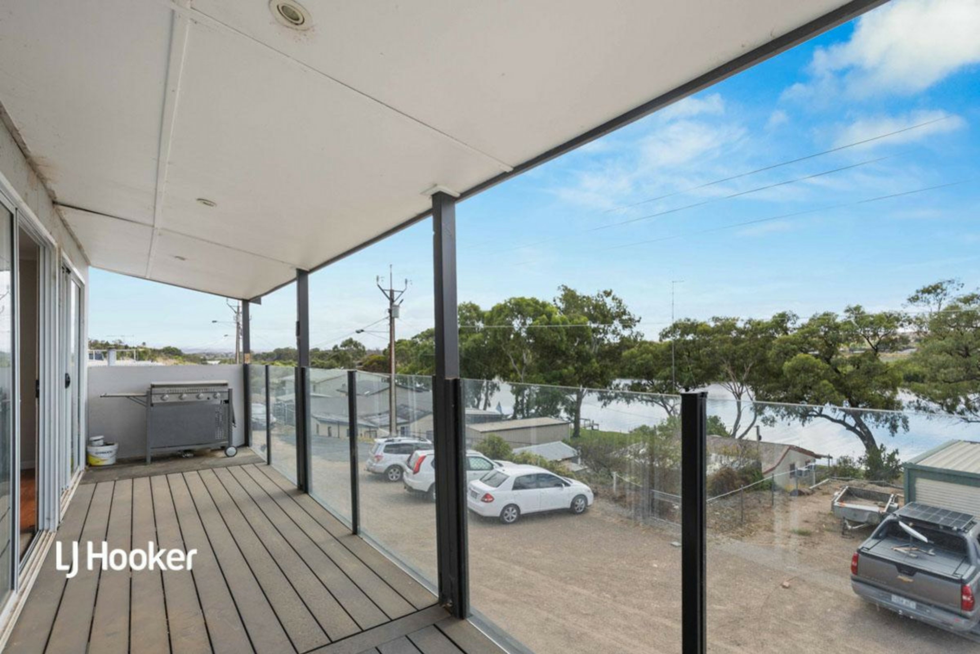 2 Mathews Circuit, WOODLANE