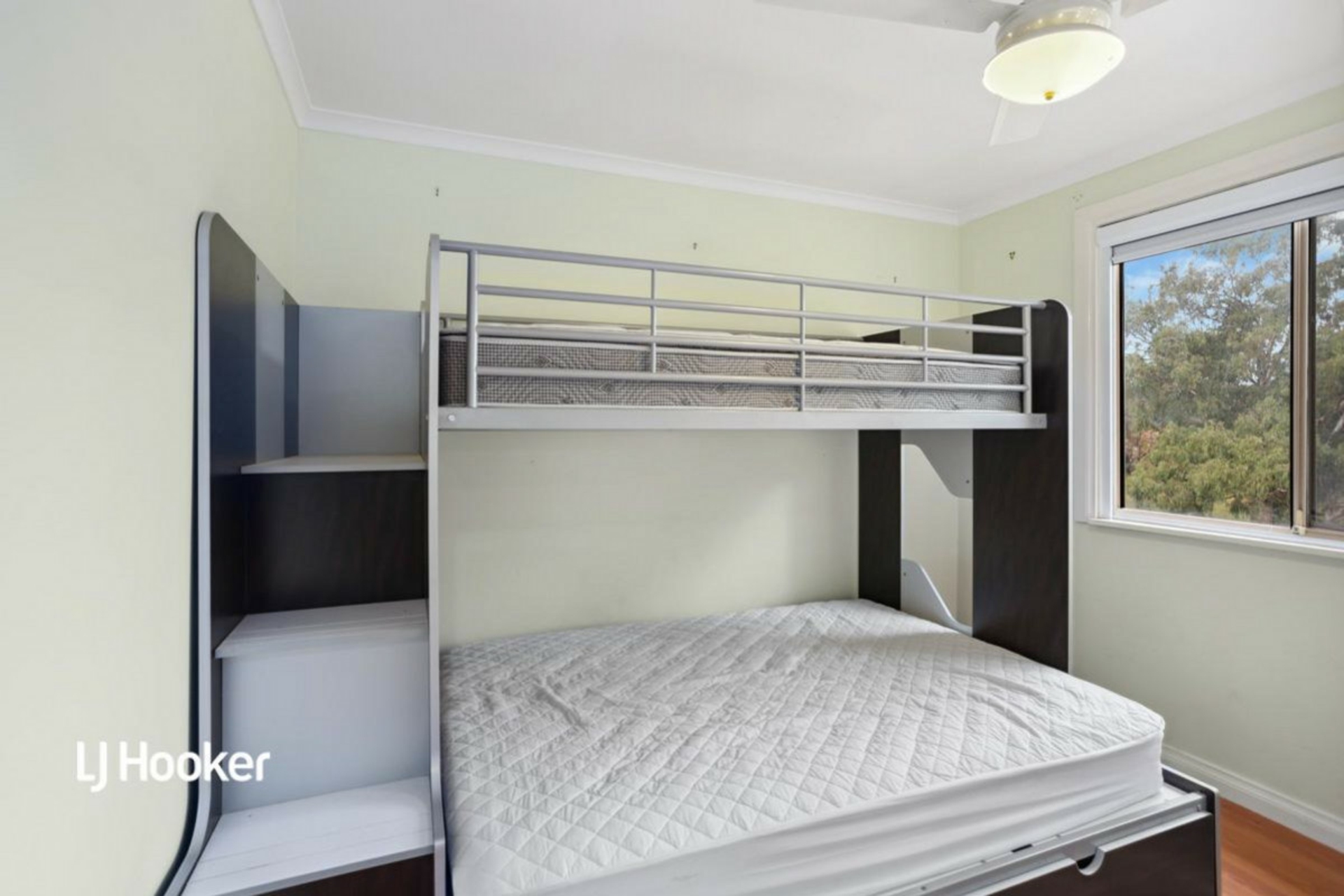2 Mathews Circuit, WOODLANE