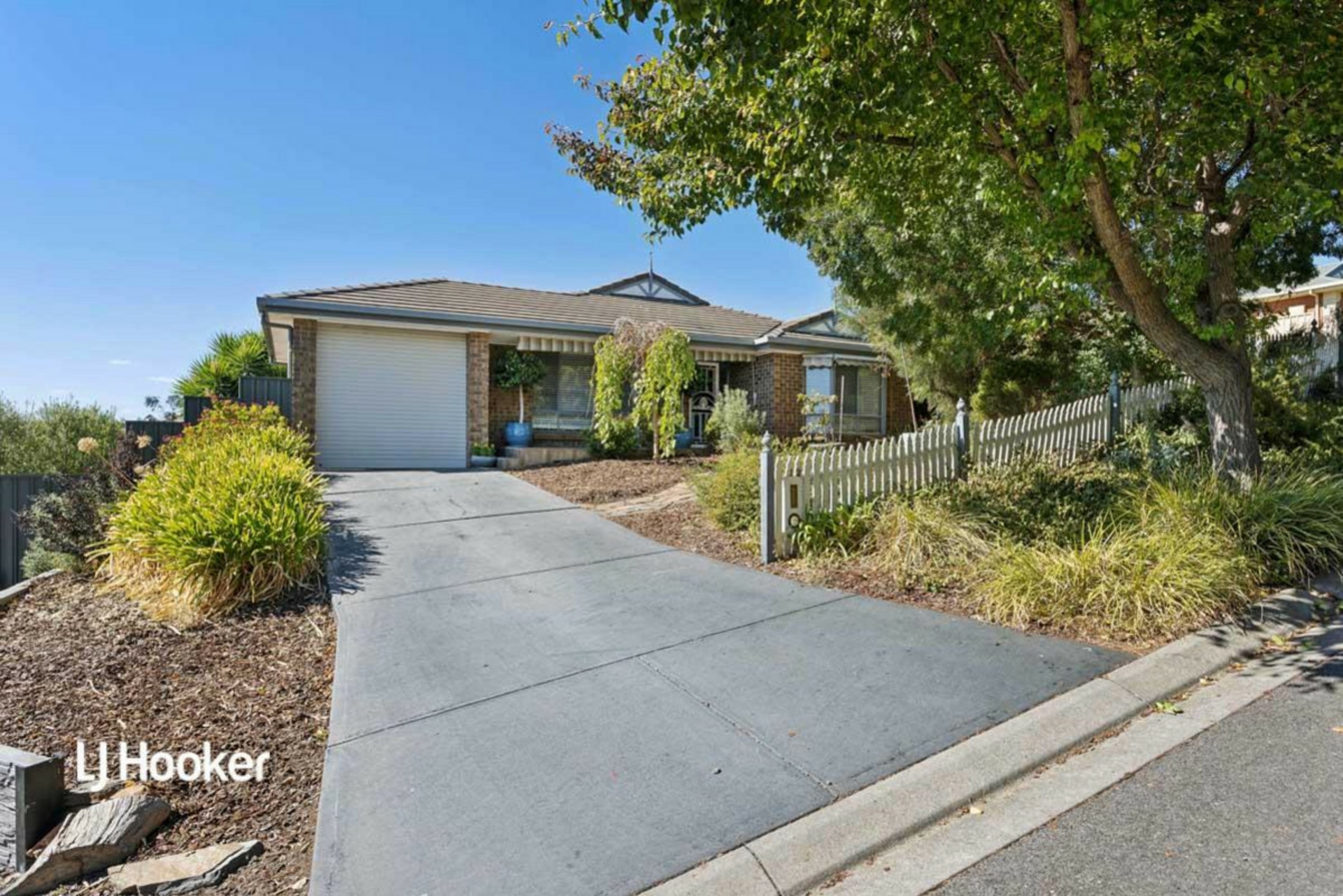 12 Bloomfield Avenue, GREENWITH
