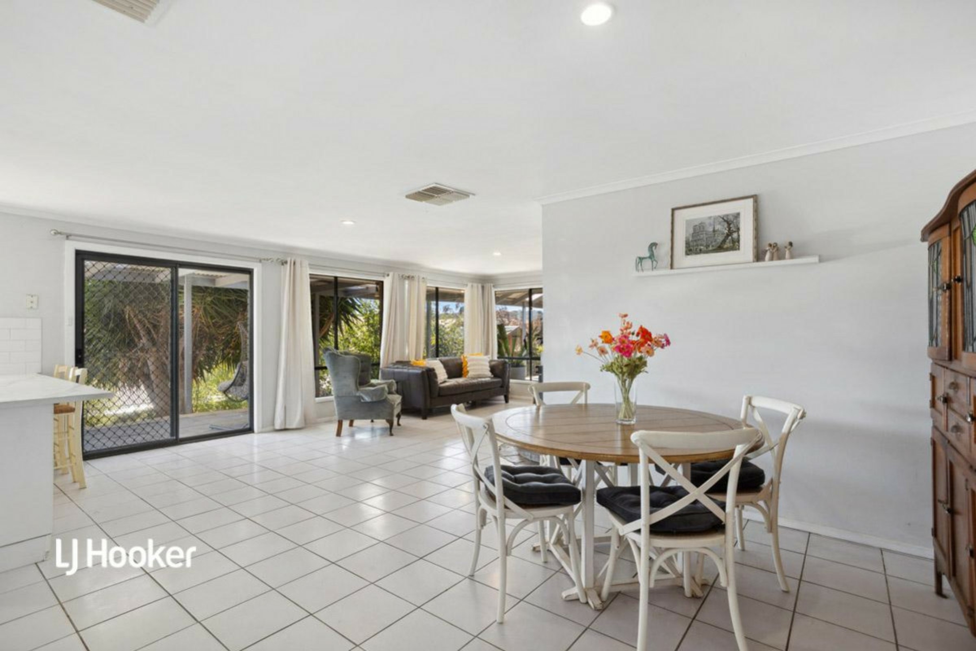12 Bloomfield Avenue, GREENWITH