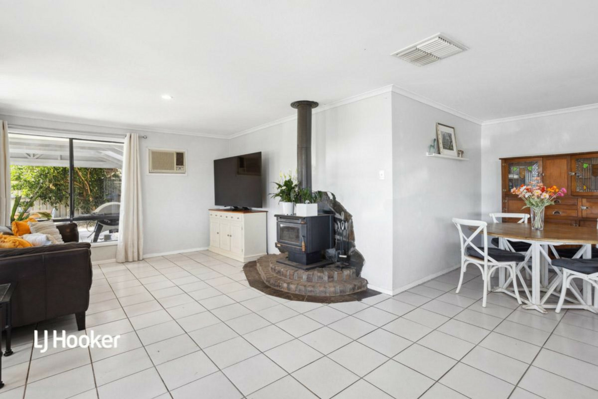 12 Bloomfield Avenue, GREENWITH