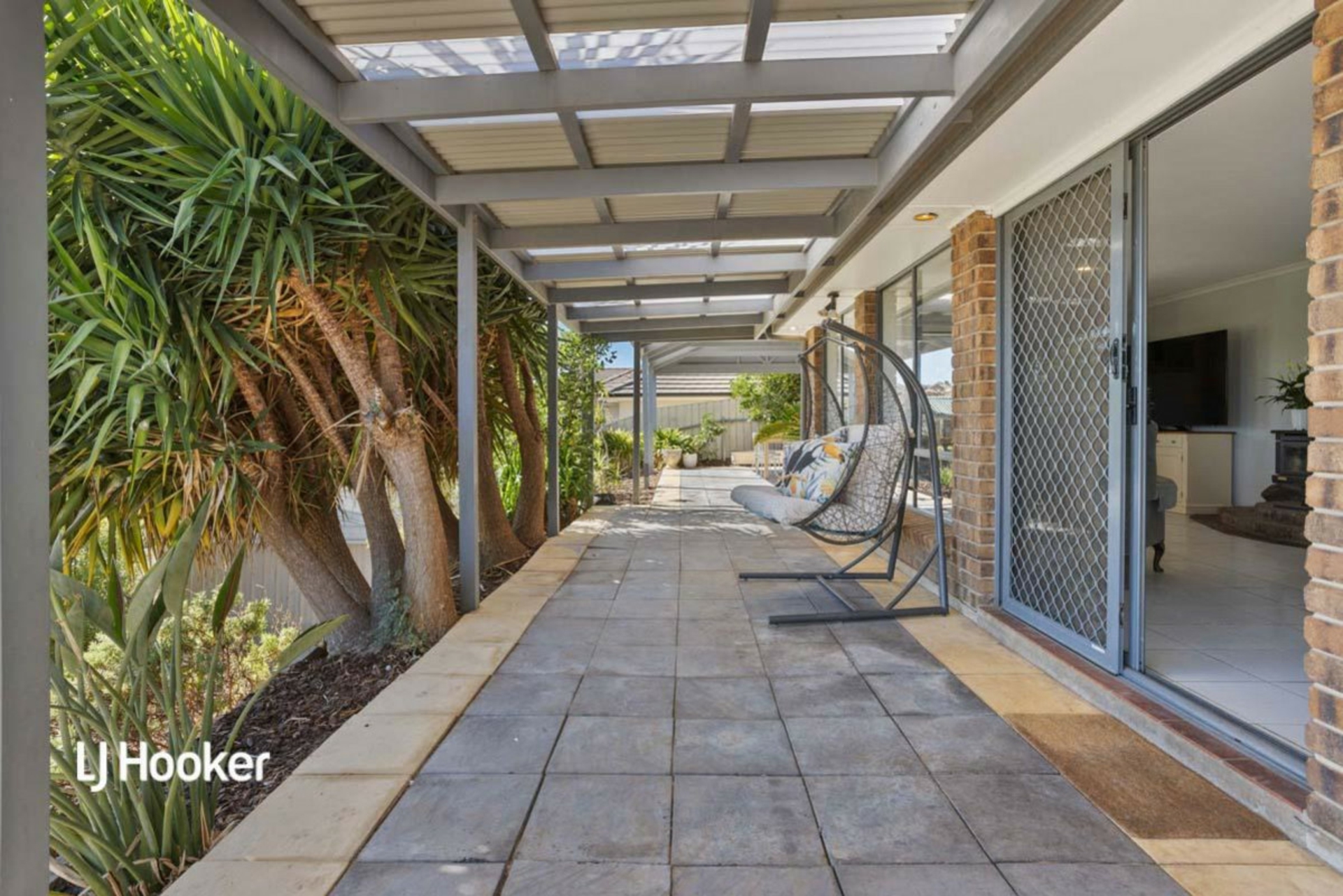 12 Bloomfield Avenue, GREENWITH