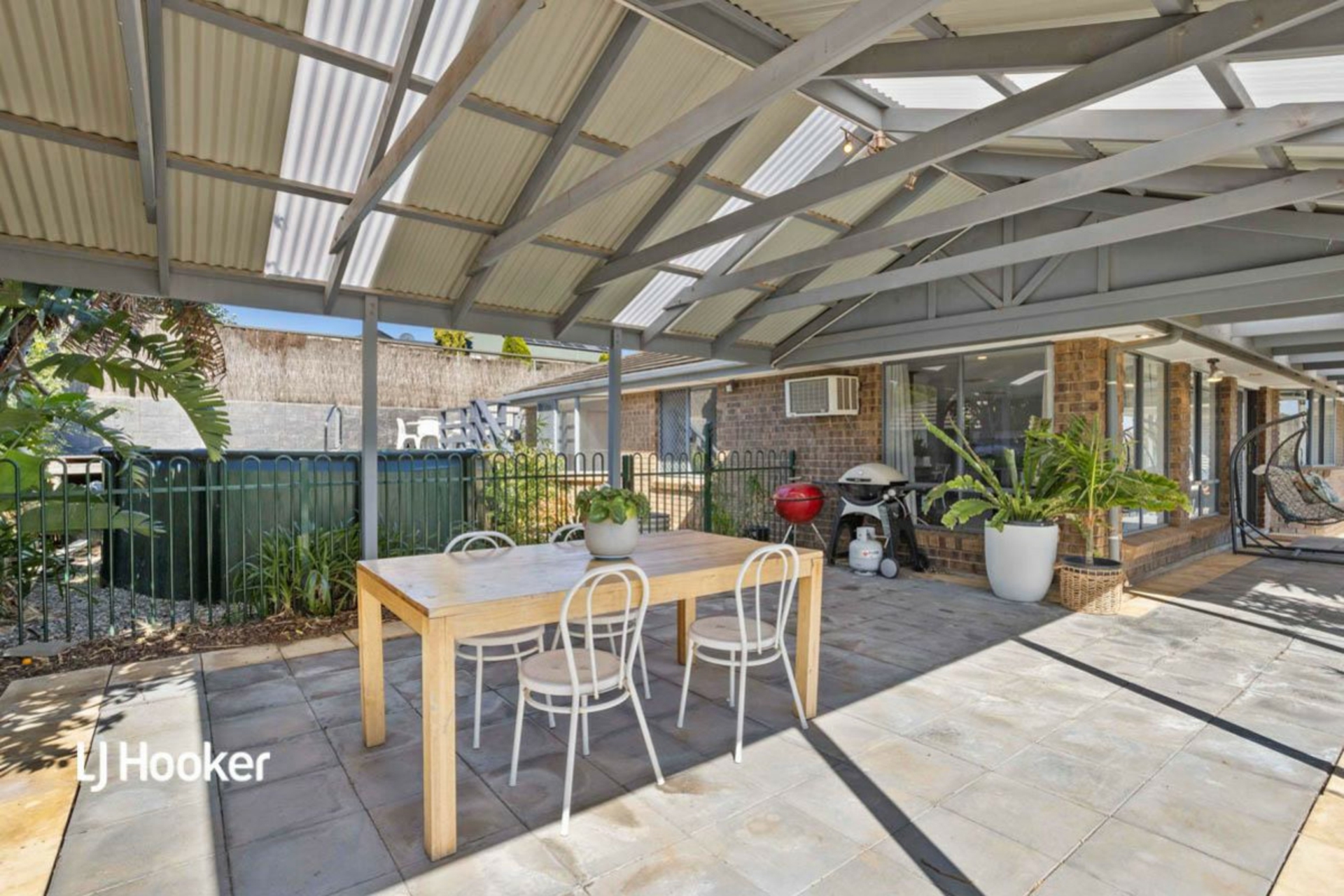 12 Bloomfield Avenue, GREENWITH
