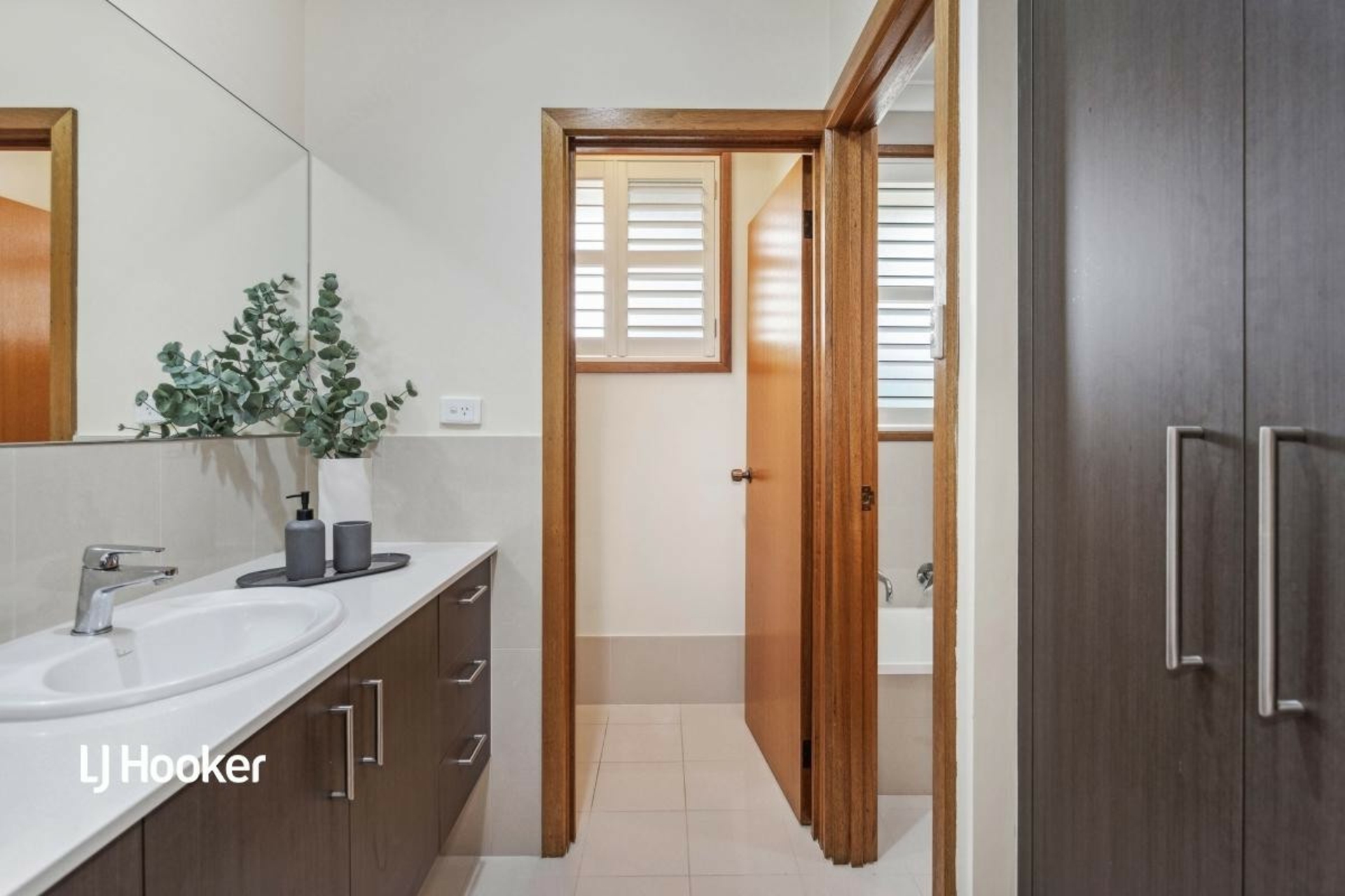 19 Shackleton Court, GREENWITH