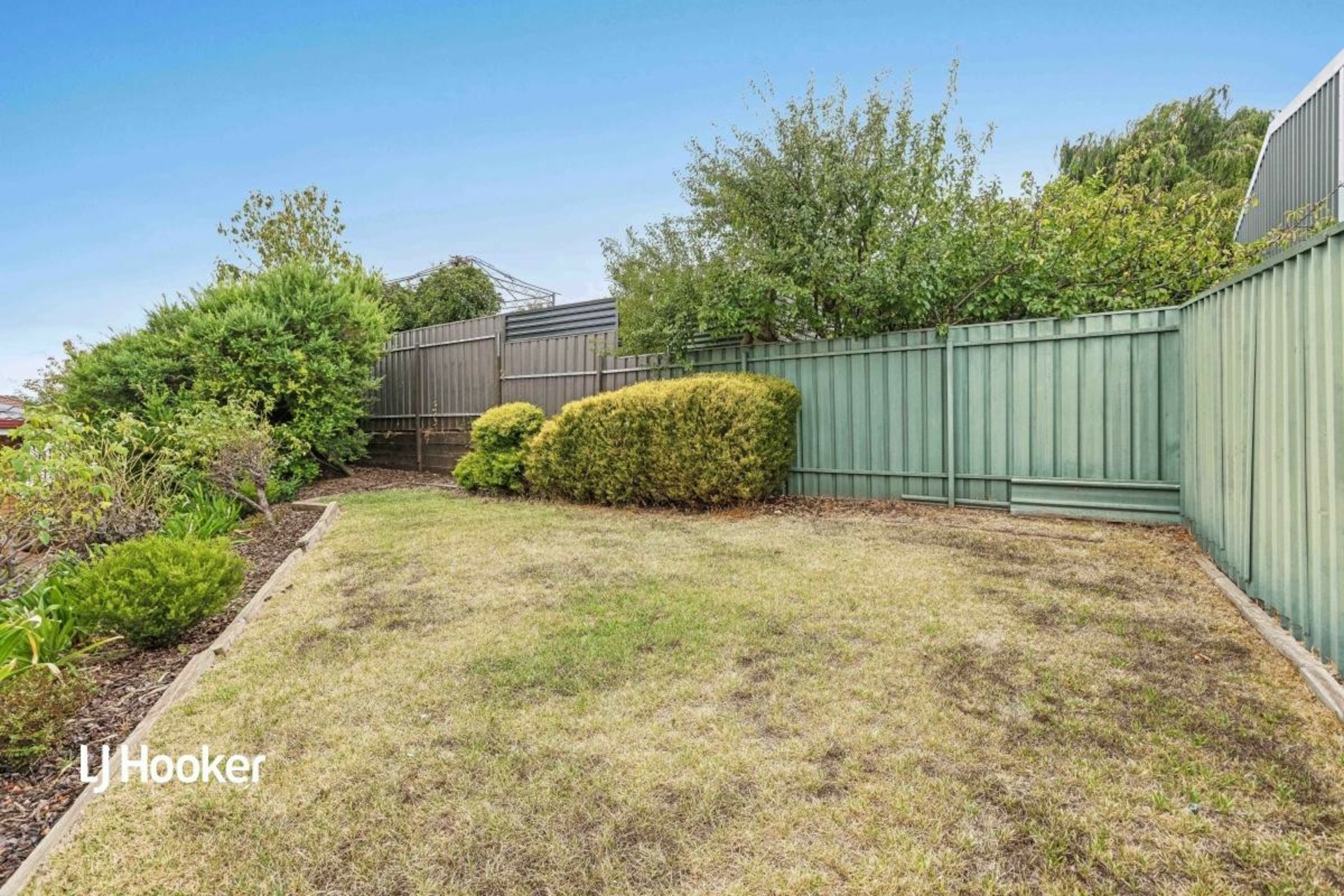 19 Shackleton Court, GREENWITH