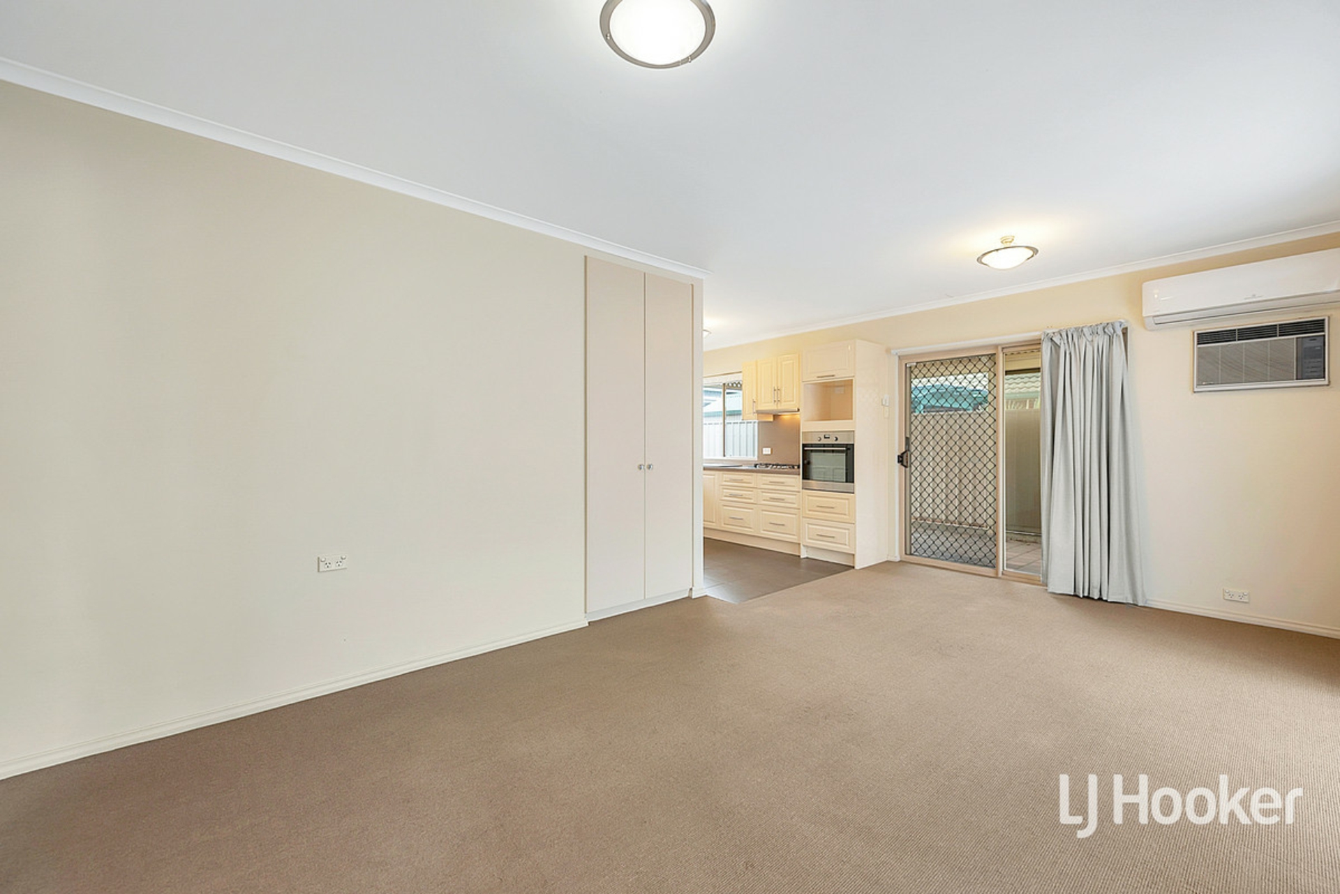 2/12-14 Glover Avenue Pooraka SA - Property Details - LJ Hooker