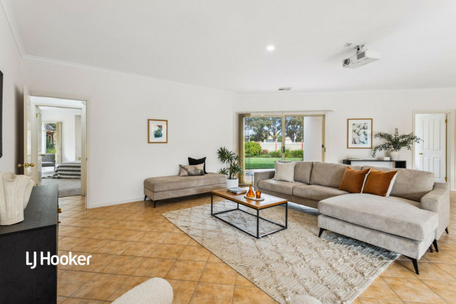 15 Sheaoak Drive, MAWSON LAKES