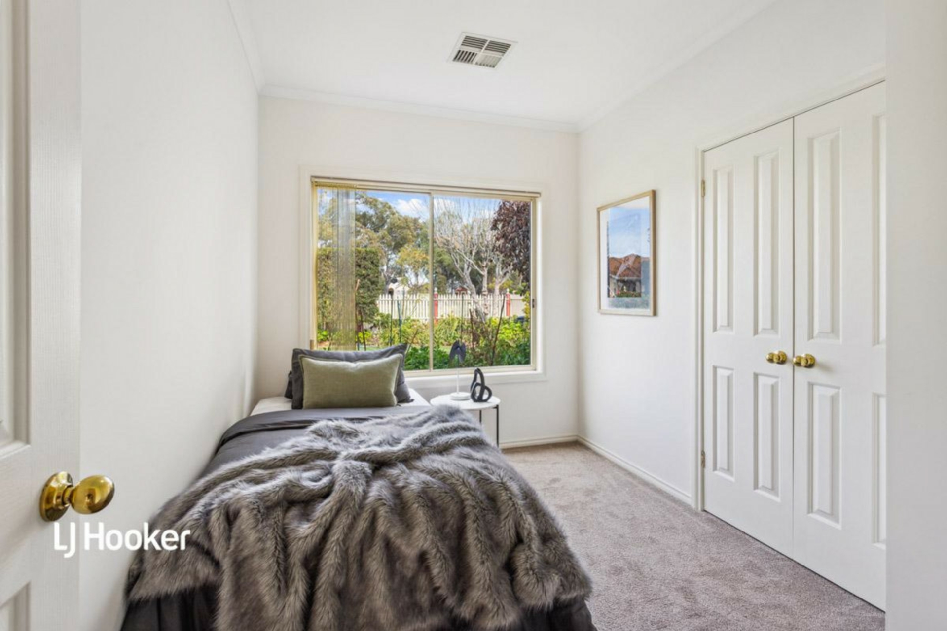 15 Sheaoak Drive, MAWSON LAKES