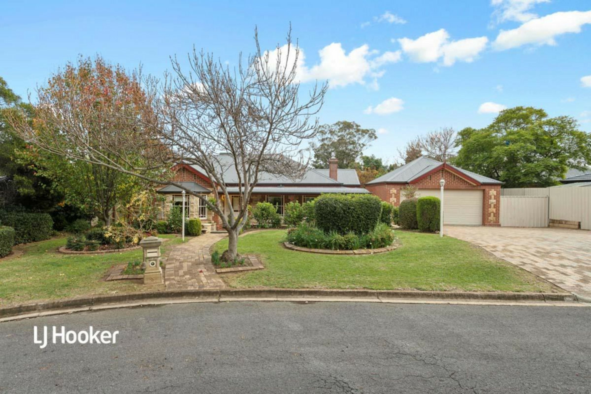 5 Mitre Place, GREENWITH